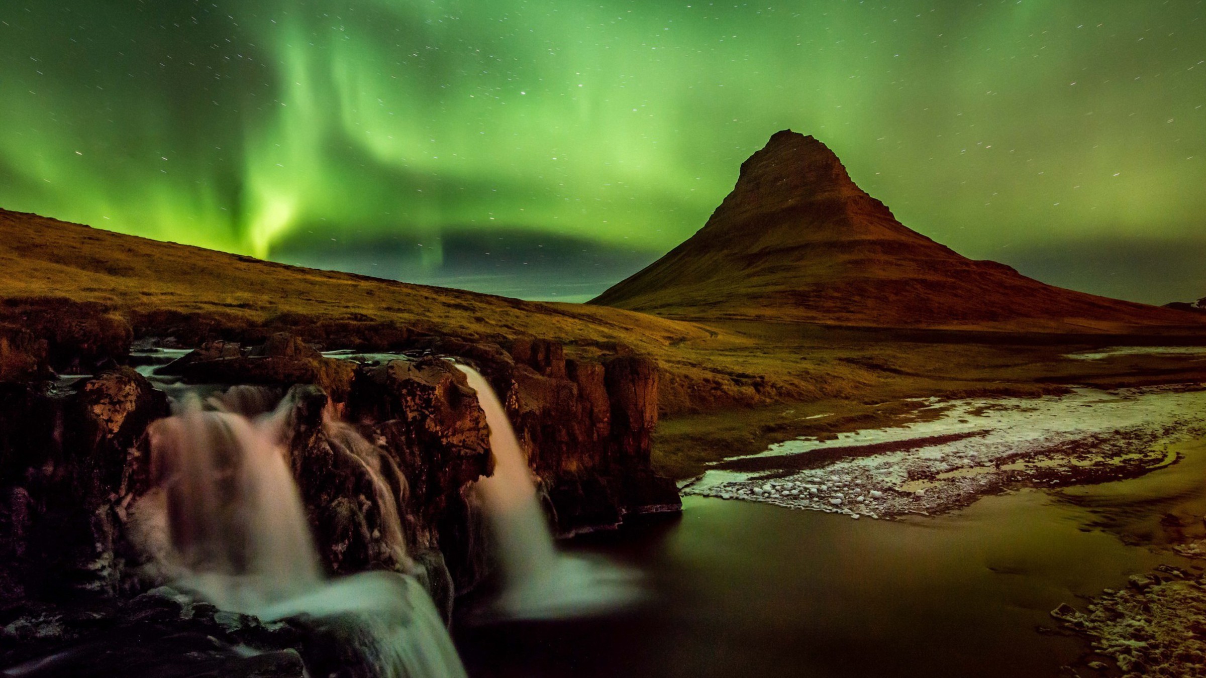Kirkjufell, Aurora boreale, Islanda, Cascata, Notte, 16:9 Full HD, sfondo widescreen