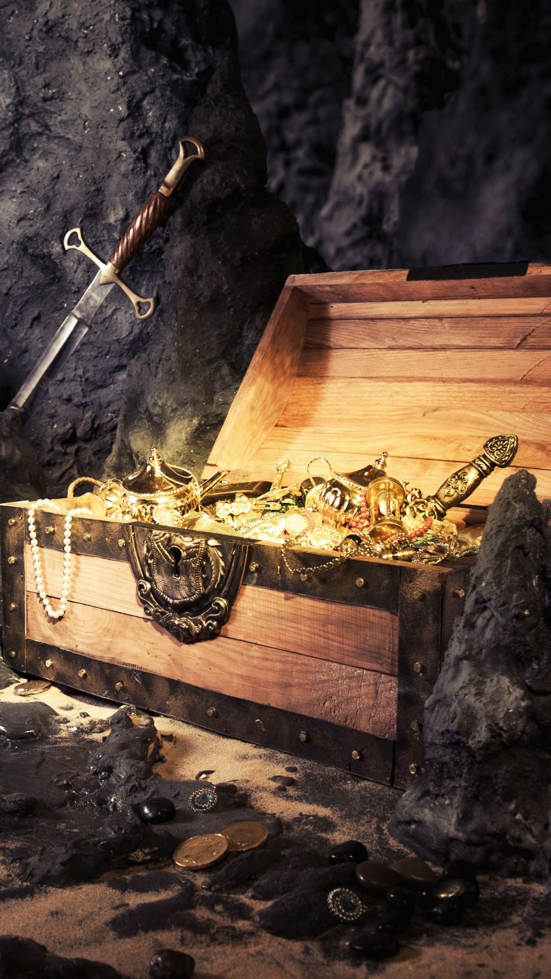 Forziere del tesoro, Tesoro, Spada, Grotta, wallpaper per iPhone e Android