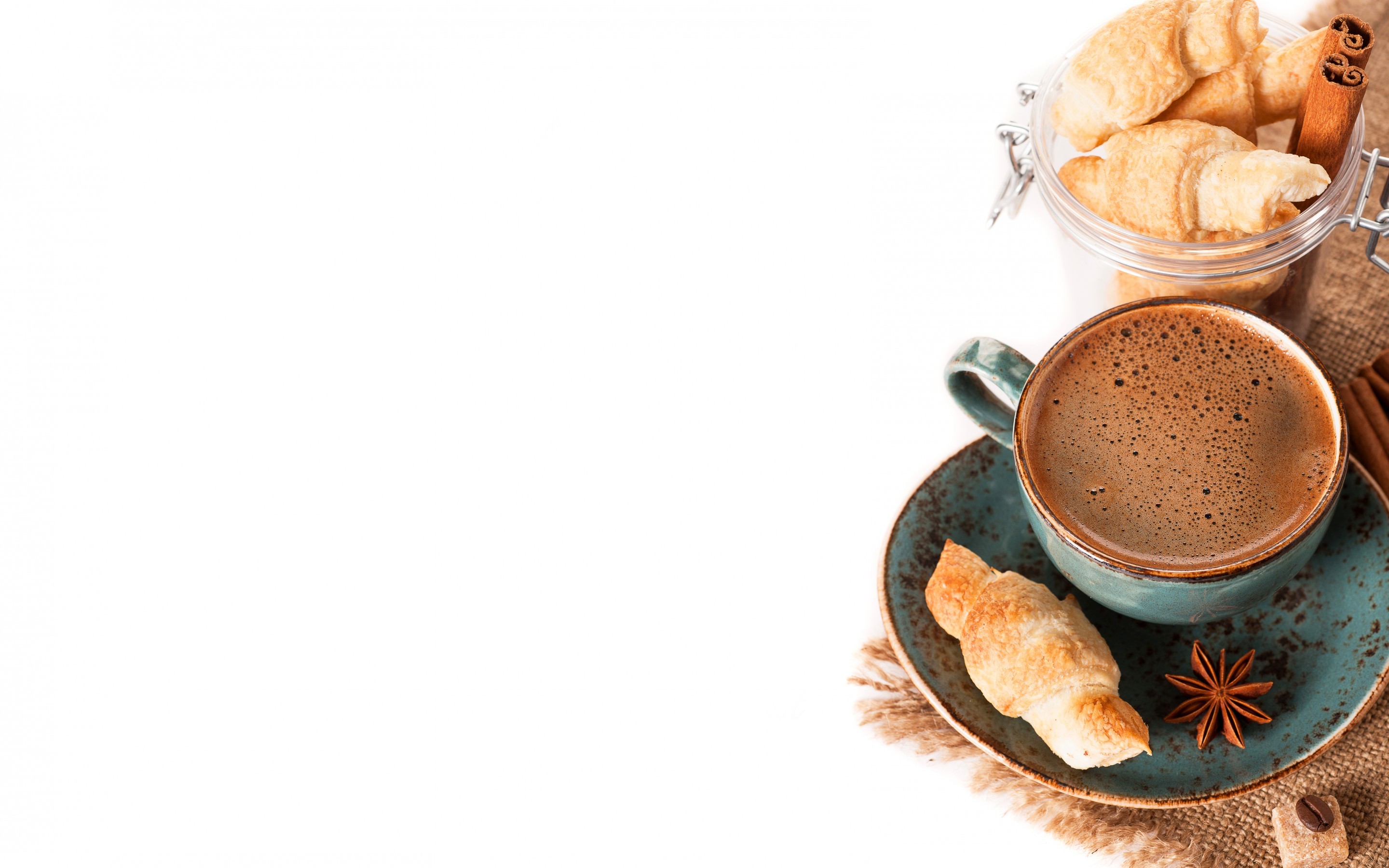 Cioccolata calda, Croissant, Anice stellato, Sfondo bianco, 2K, wallpaper per computer