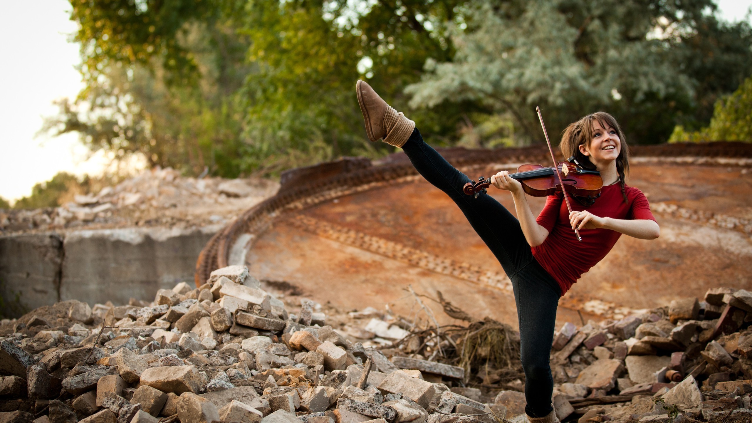 Lindsey Stirling, Violino, Danza, Calcio alto, Macerie, 2K, sfondo per portatile