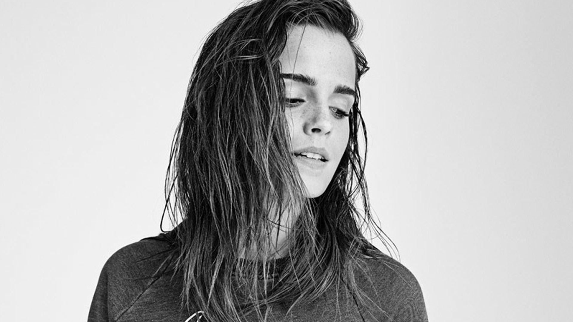 Emma Watson, Bianco e nero, Capelli bagnati, Full HD, sfondo desktop