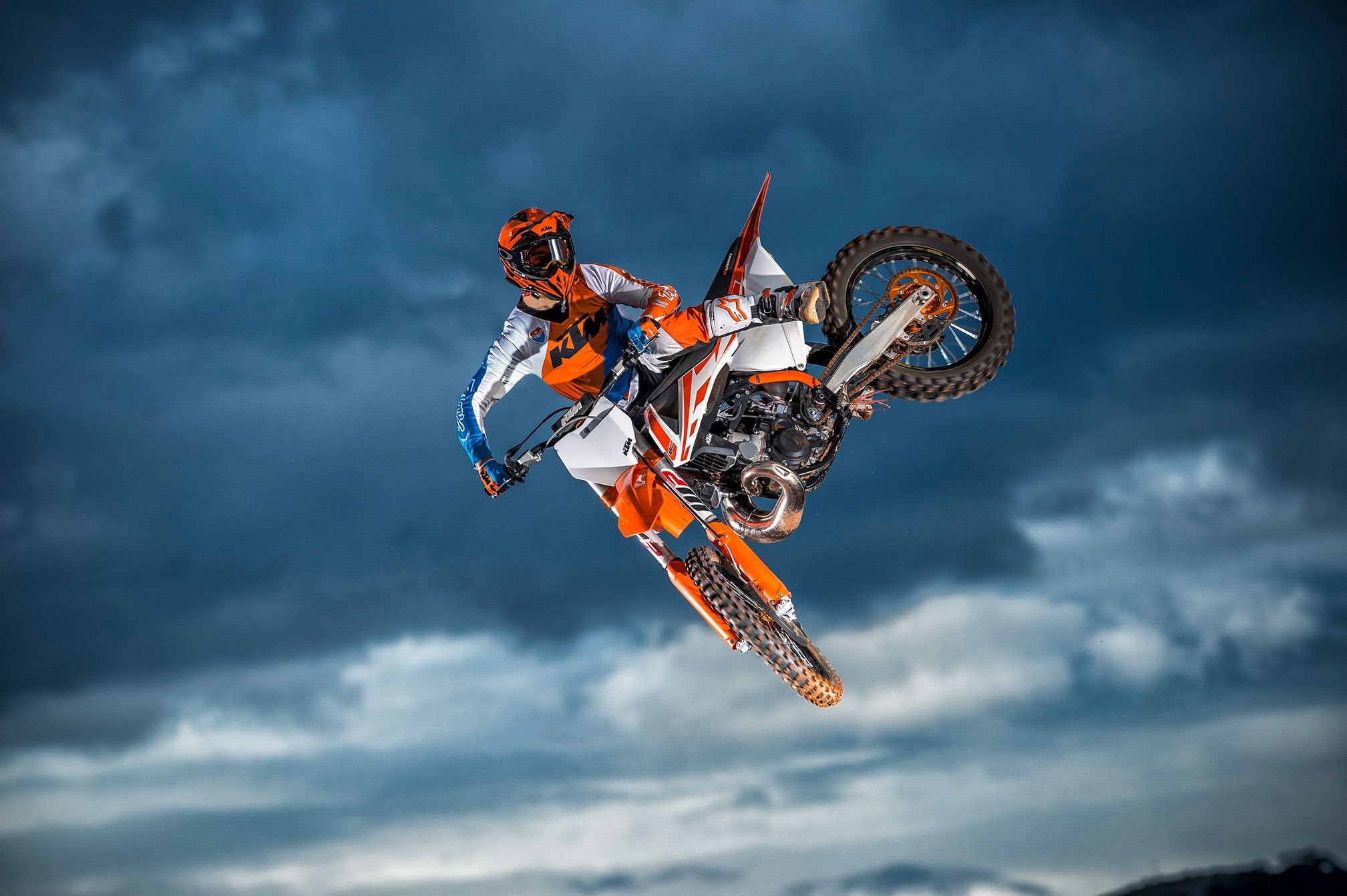 KTM, Motocross, Salto, Cielo nuvoloso, Full HD, sfondo per portatile