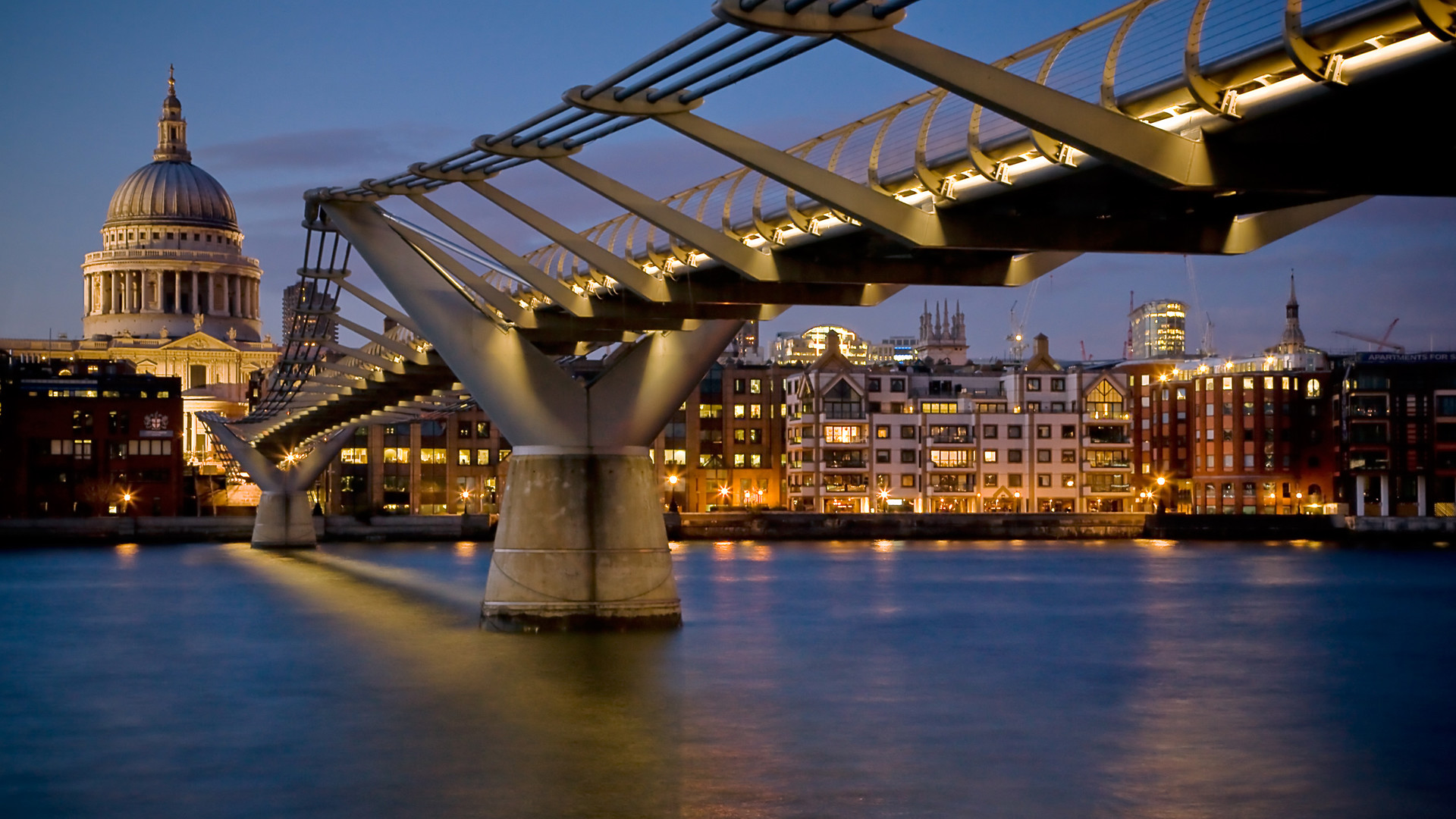 Millennium Bridge, Cattedrale di San Paolo, Tamigi, Londra, Notte, sfondo widescreen Full HD