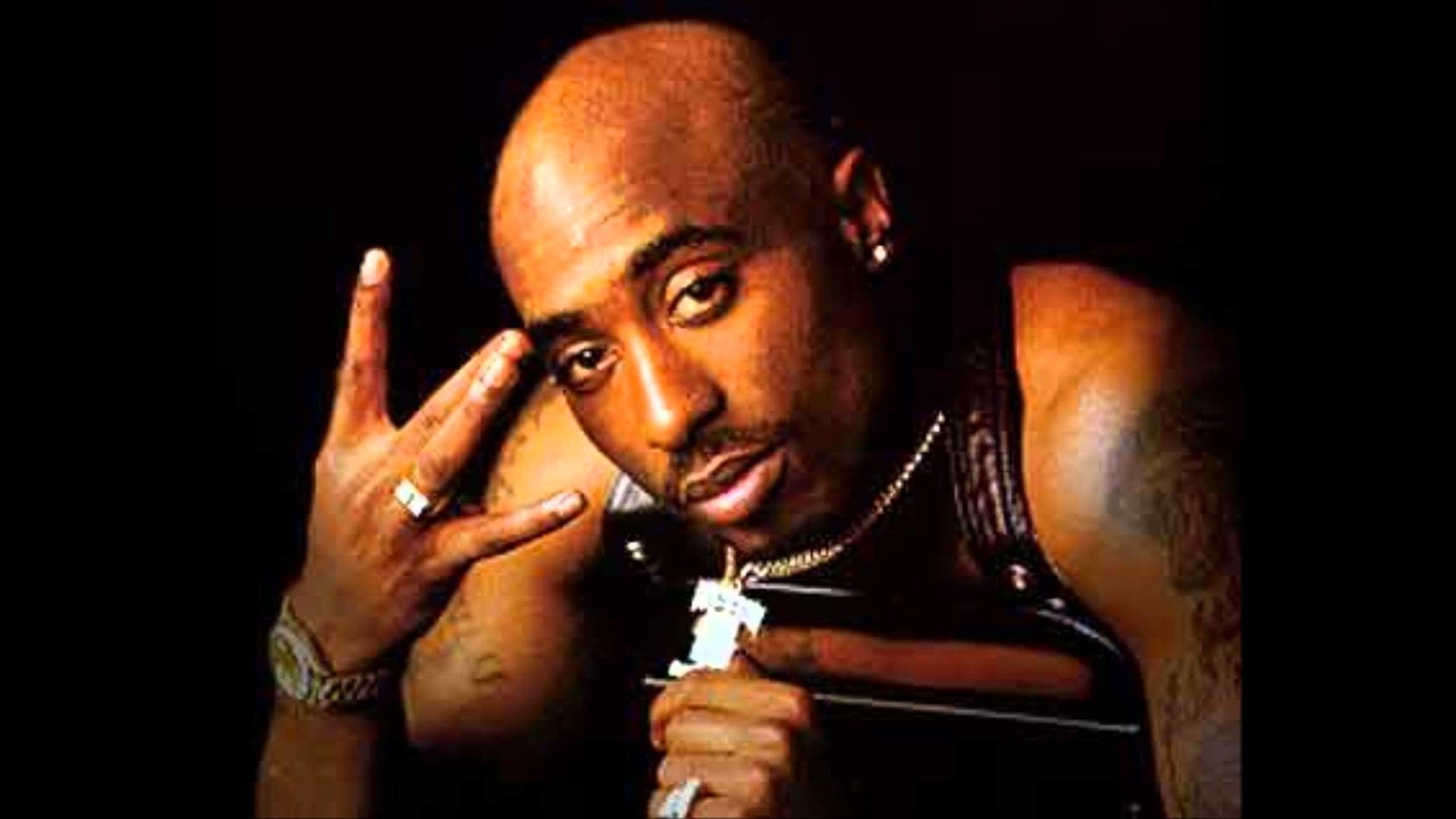 Tupac Shakur, Collana con croce, Sfondo nero, Full HD, wallpaper per computer
