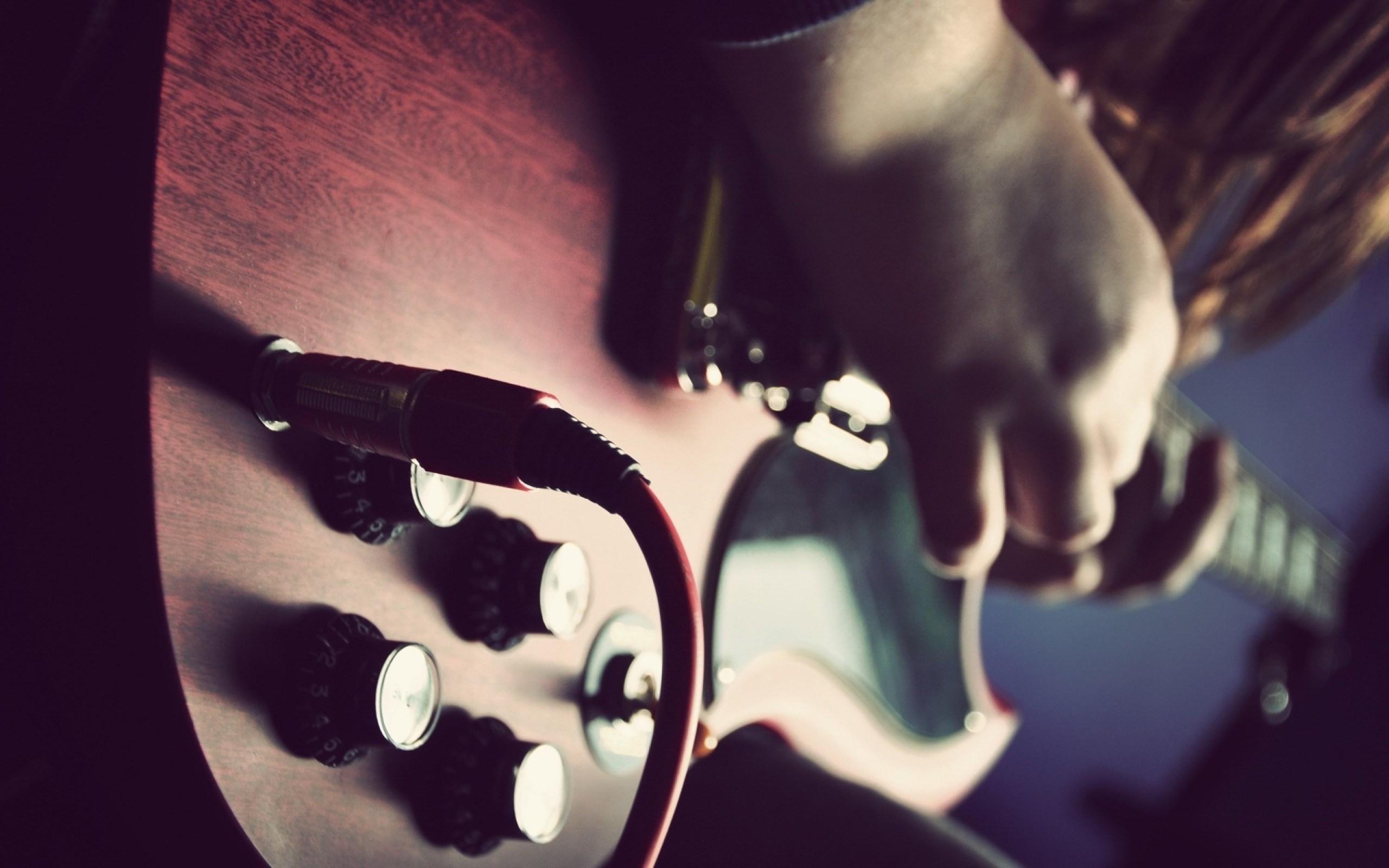 Chitarra elettrica, Jack, Primo piano, Toni viola, 2K, sfondo per PC e portatile