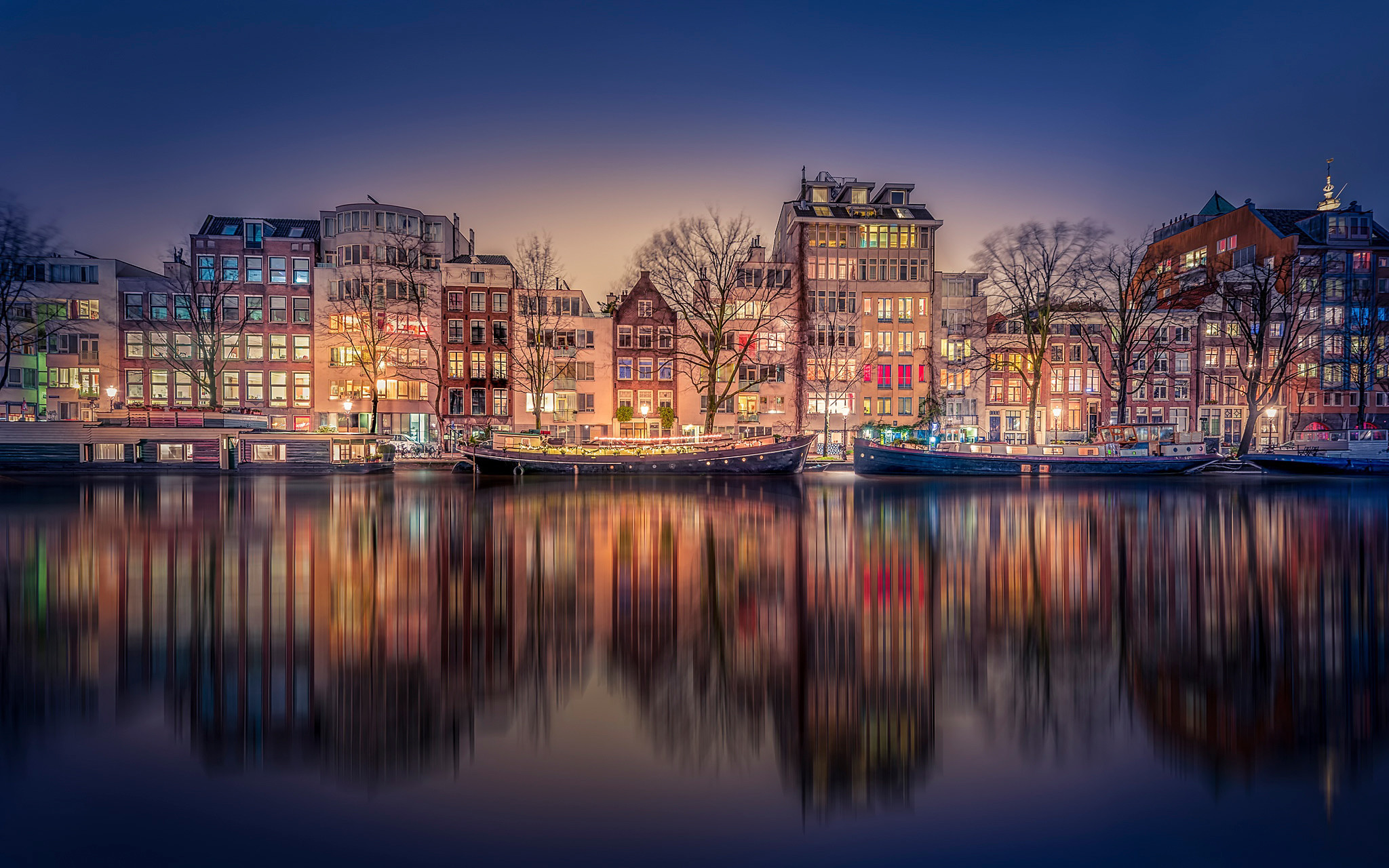 Amsterdam, Case sul canale, Riflesso, Crepuscolo, Luci della città, wallpaper desktop Full HD