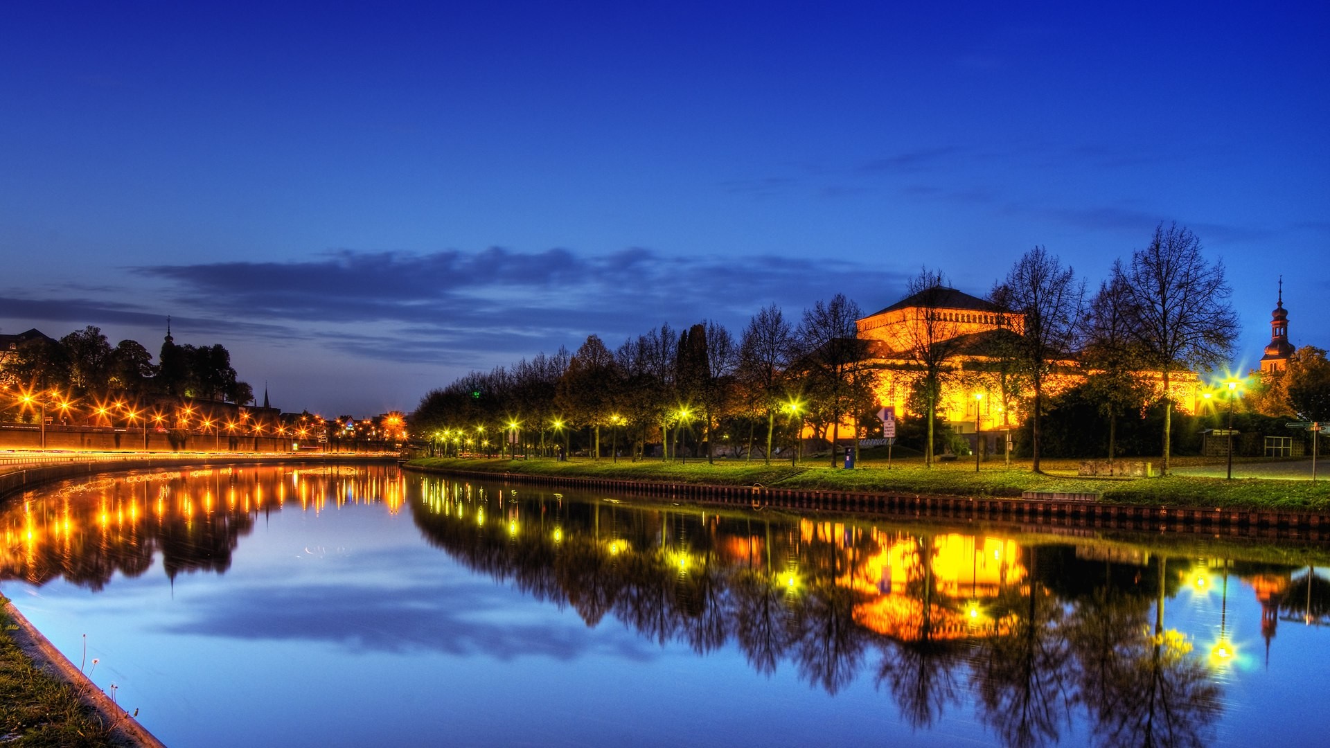 Fiume, Notte, Luci della città, Riflesso, Parco, sfondo PC Full HD