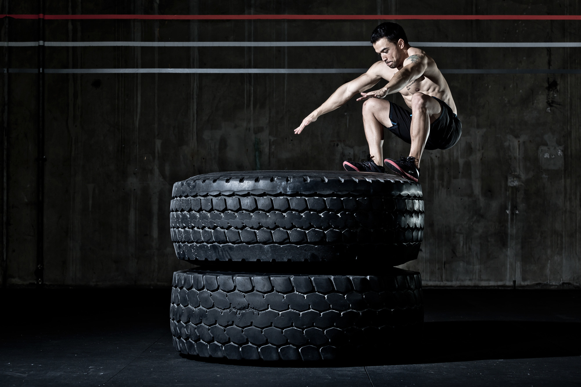 Box jump, Pneumatici, Atleta, Sfondo scuro, Full HD, wallpaper per portatile