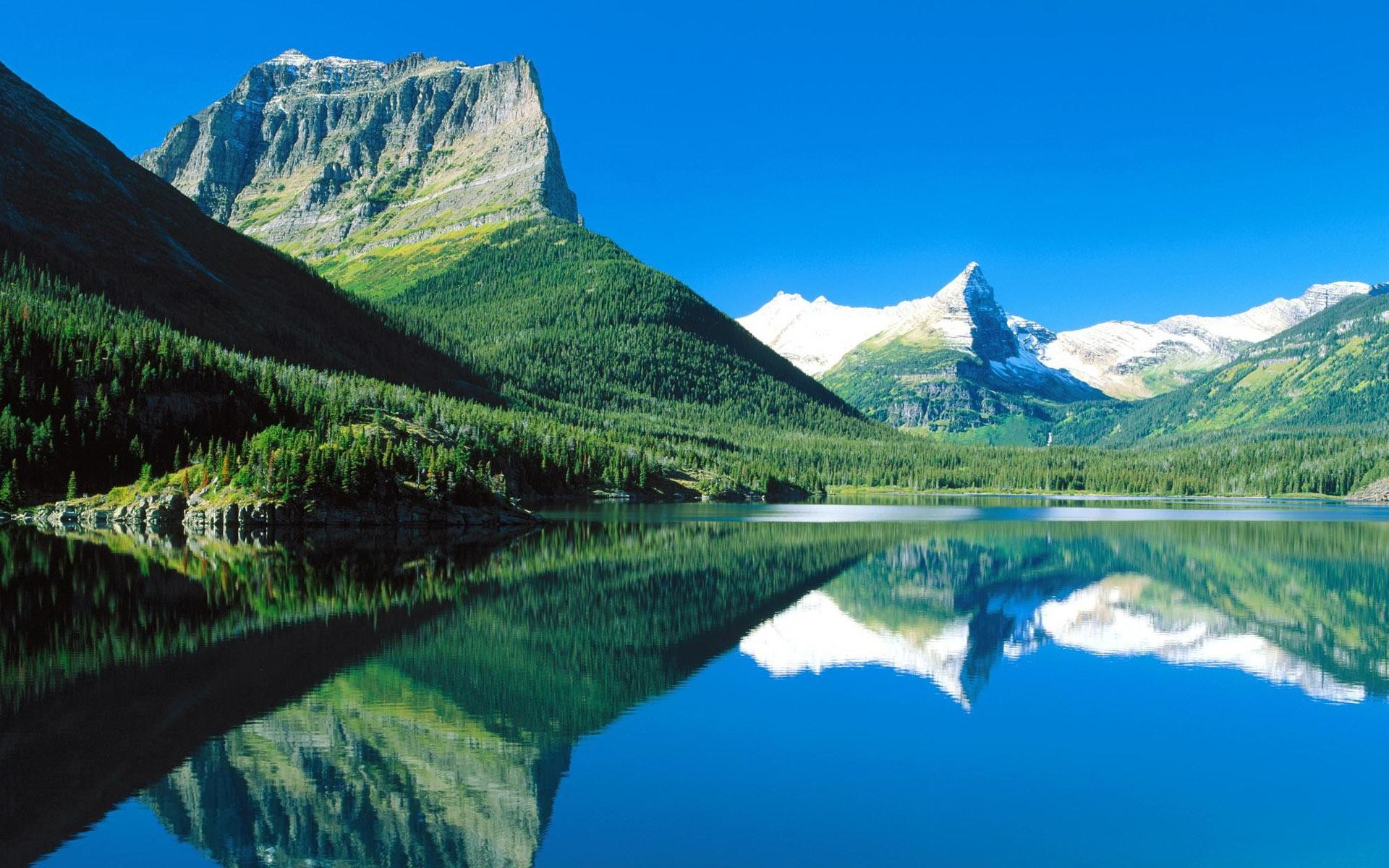 Montagna, sfondo per Windows 10