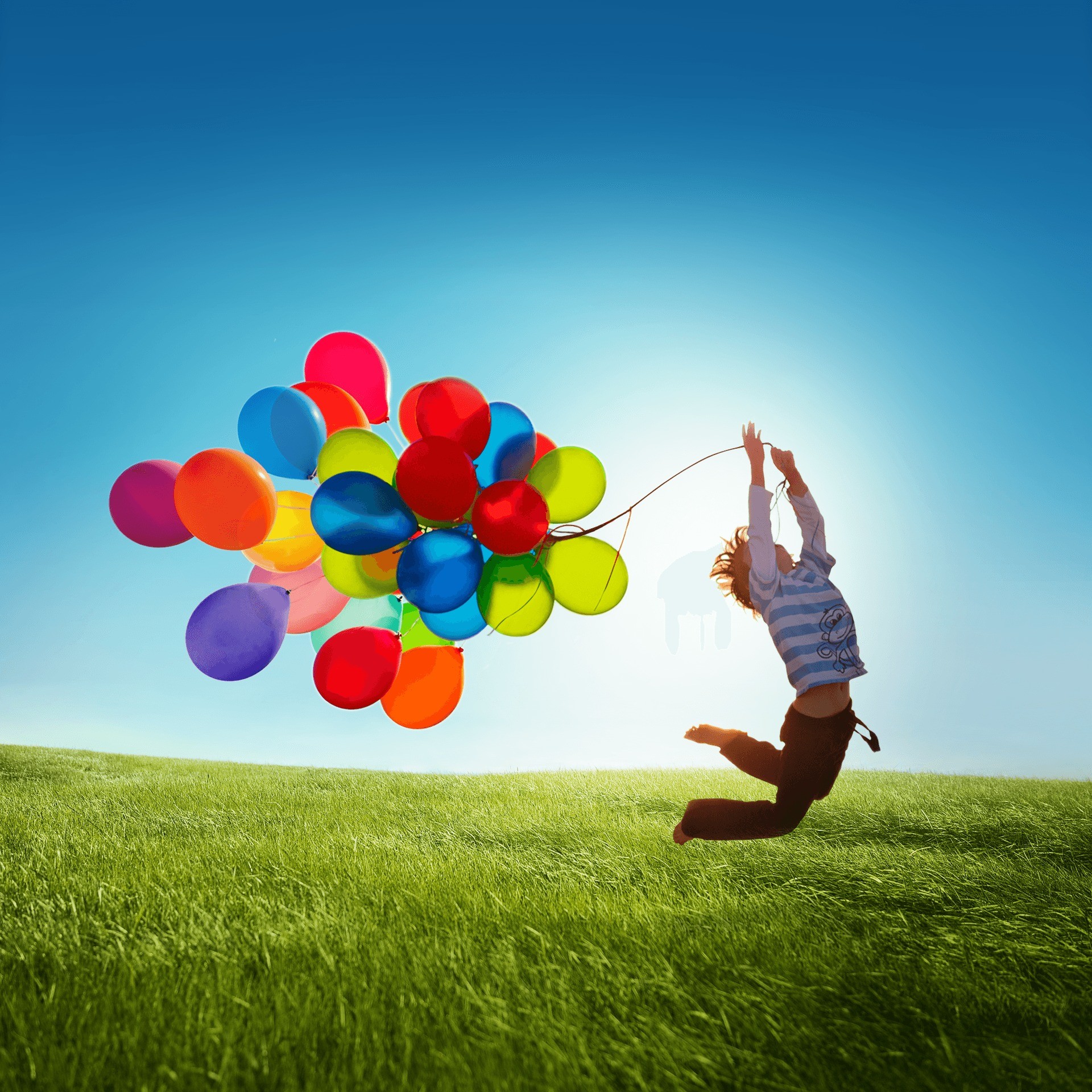 Samsung Galaxy S4, Palloncini, Ragazzo, Prato, Full HD, wallpaper per tablet