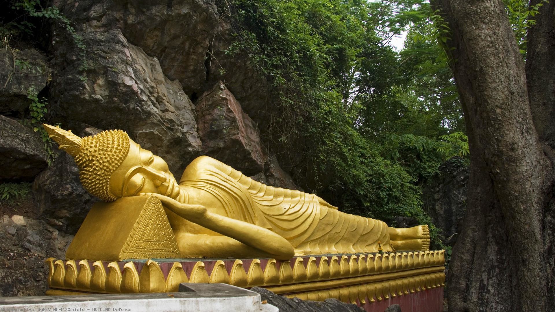 Buddha sdraiato, Statua dorata, Foresta, 16:9 Full HD, sfondo widescreen