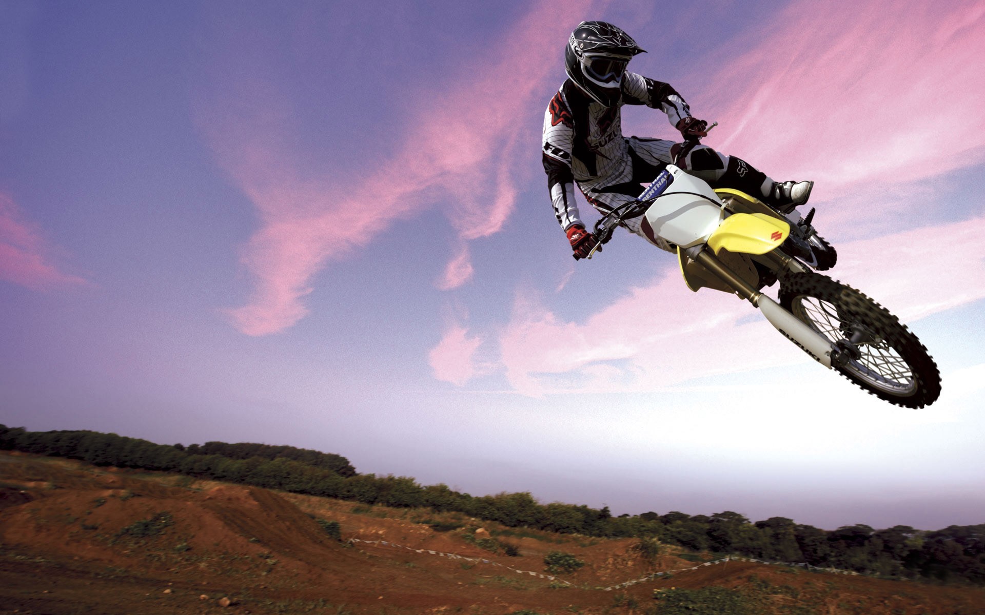Suzuki, Motocross, Salto, Cielo rosa, 1920x1200, sfondo per PC