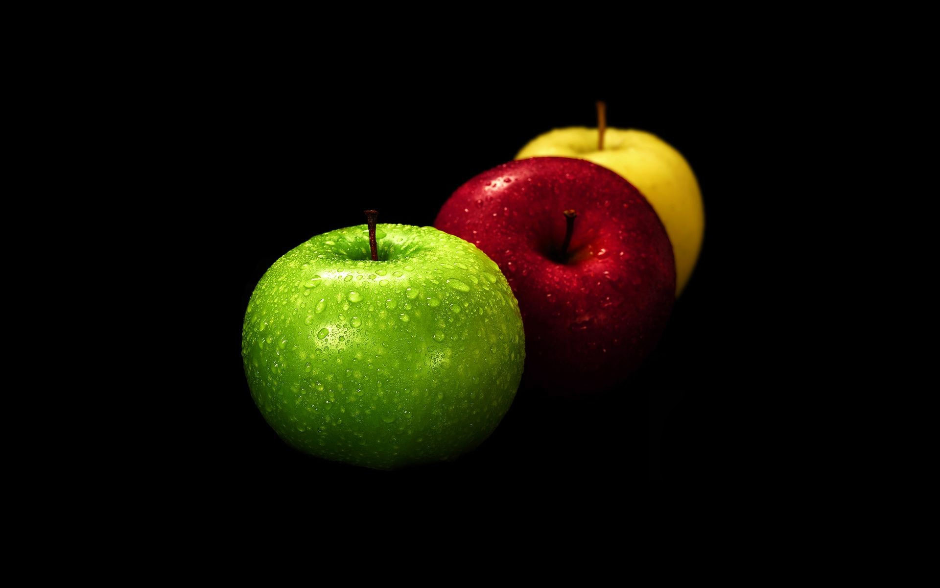 Mele, Mela verde, Mela rossa, Gocce d'acqua, Sfondo nero, Full HD, wallpaper per computer