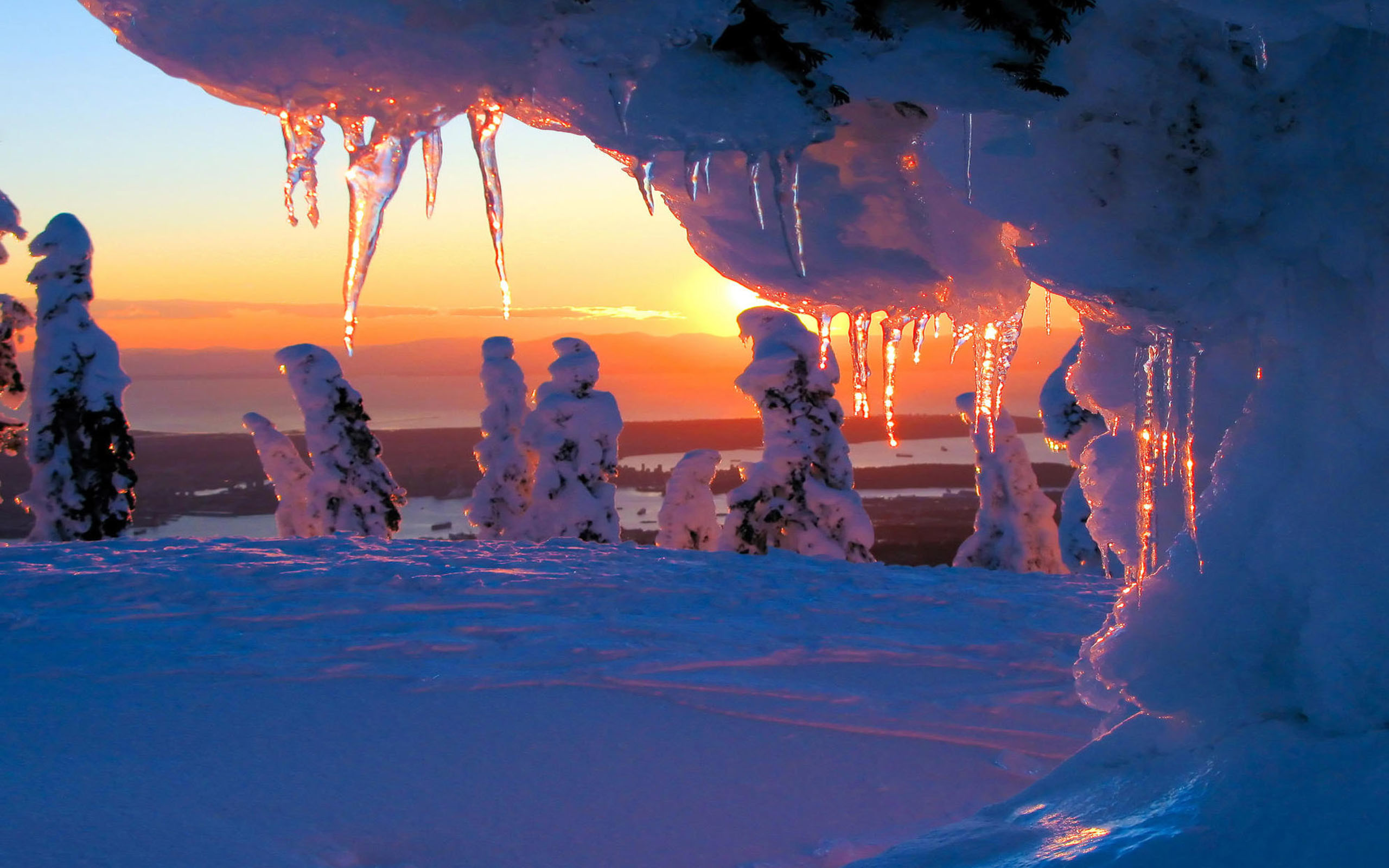 Ghiaccioli, Grotta di neve, Tramonto, Abeti innevati, 2K, wallpaper per desktop