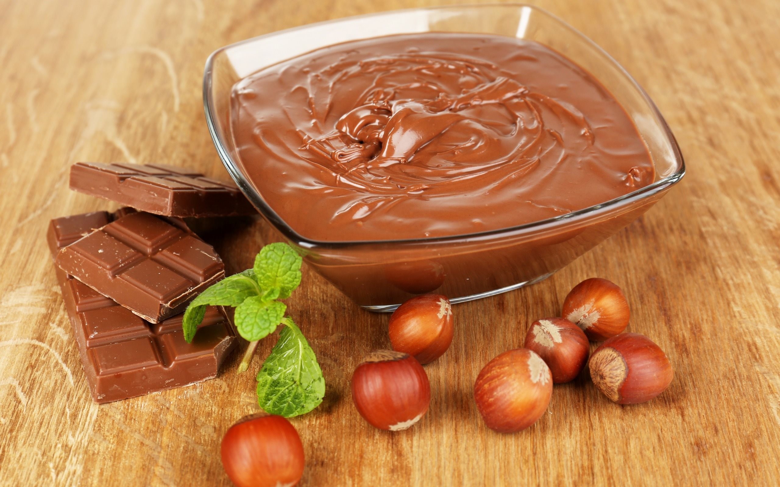 Crema spalmabile, Cioccolato al latte, Nocciole, Menta, 2560x1600, sfondo MacBook Pro