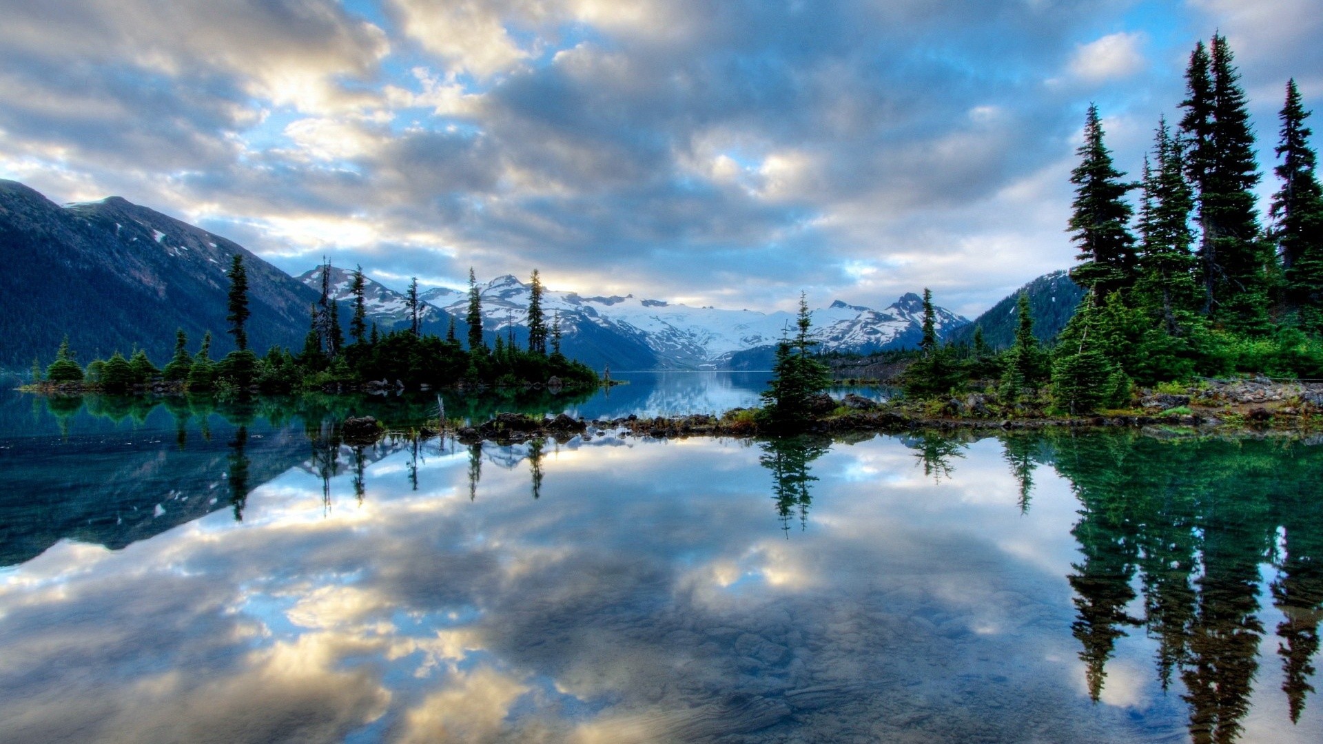 Lago, Montagne, Riflesso, Abeti, Nuvole, 1920x1080, sfondo per PC