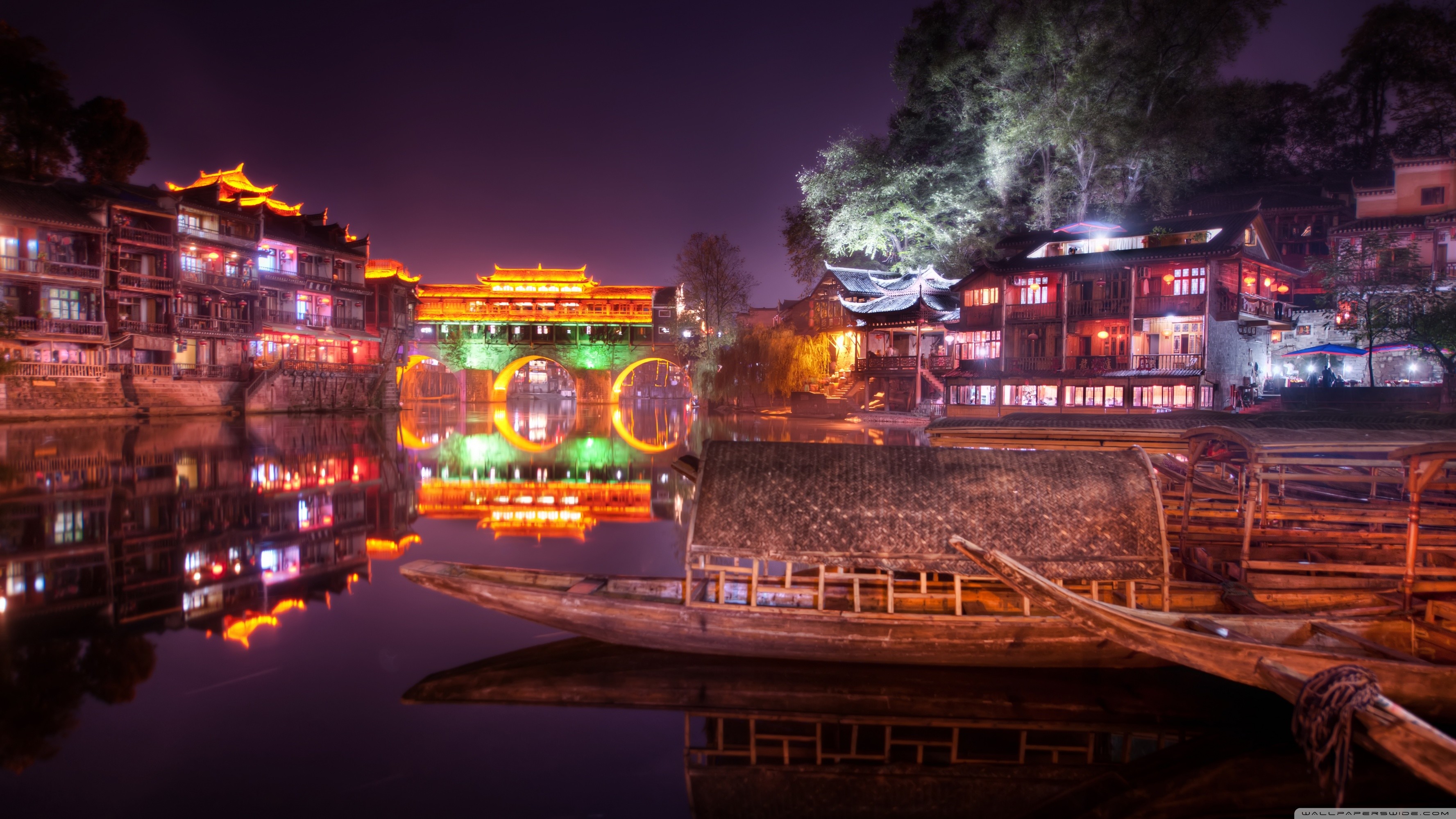 Fenghuang, Hunan, Cina, Notte, Ponte illuminato, Fiume, 2K, wallpaper desktop