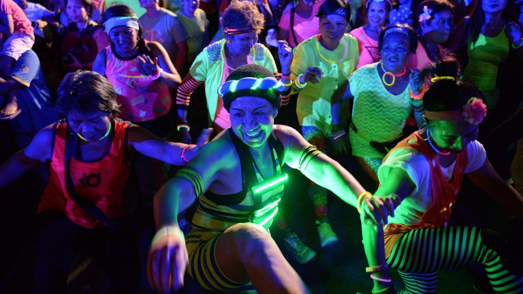 Zumba, Glow party, Colori fluorescenti, Ballerini, Full HD, sfondo per PC e portatile