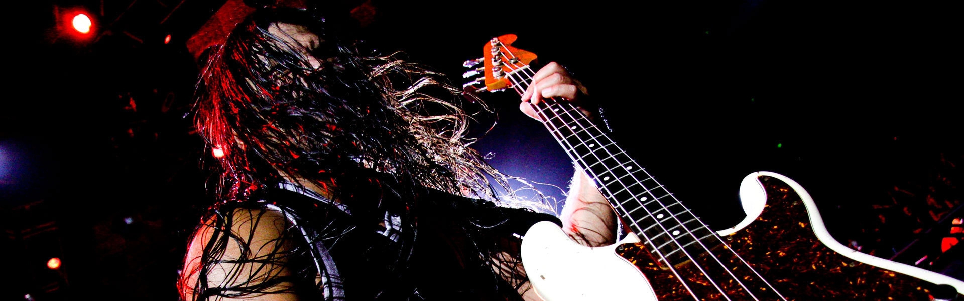 Robert Trujillo, Metallica, Basso, Concerto, doppio schermo, sfondo Full HD