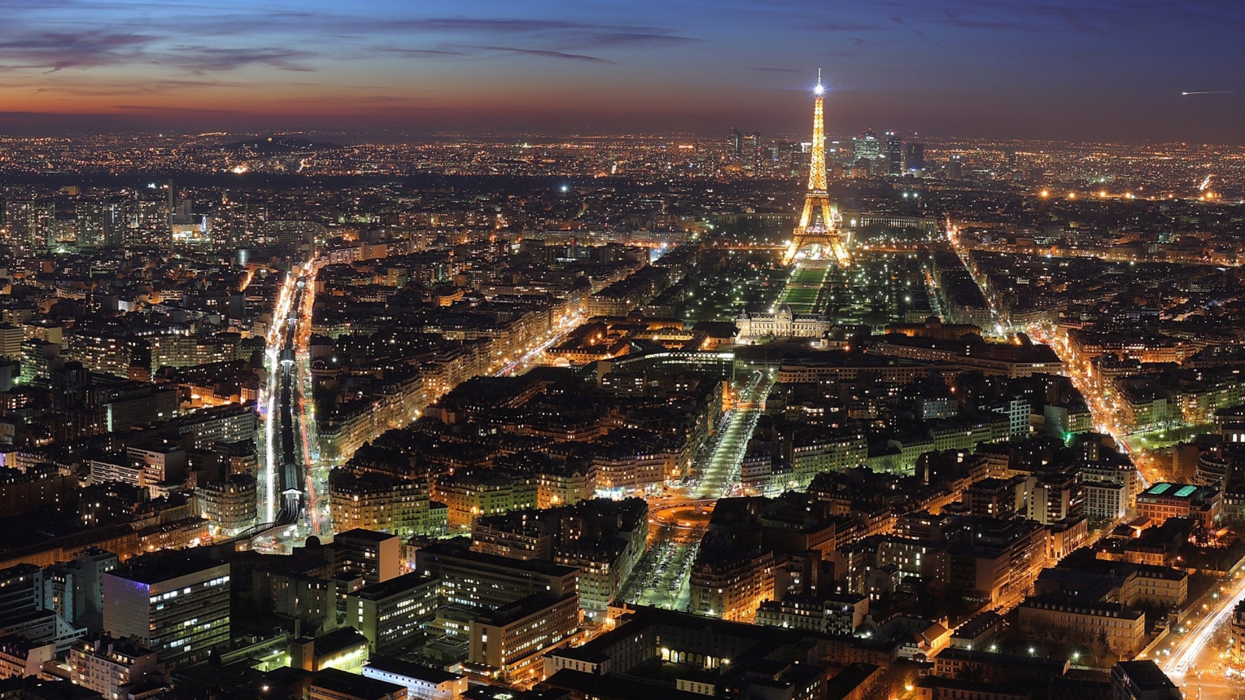Torre Eiffel, Parigi, Città di notte, Vista aerea, 2K, sfondo desktop