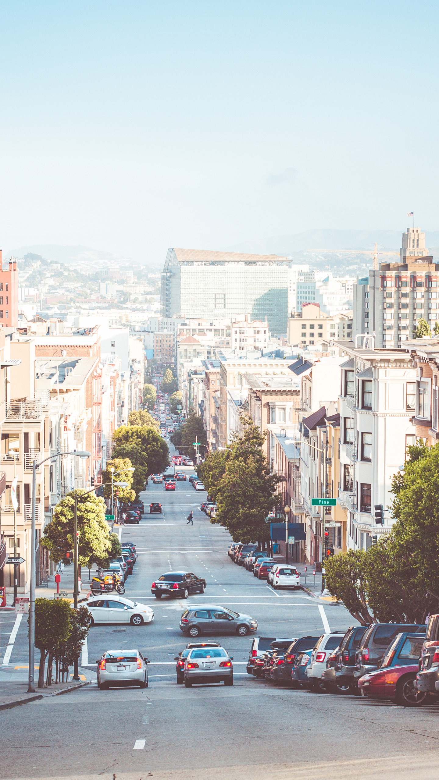 San Francisco, Strada in salita, Case vittoriane, Auto, QHD+, sfondo per iPhone e Android