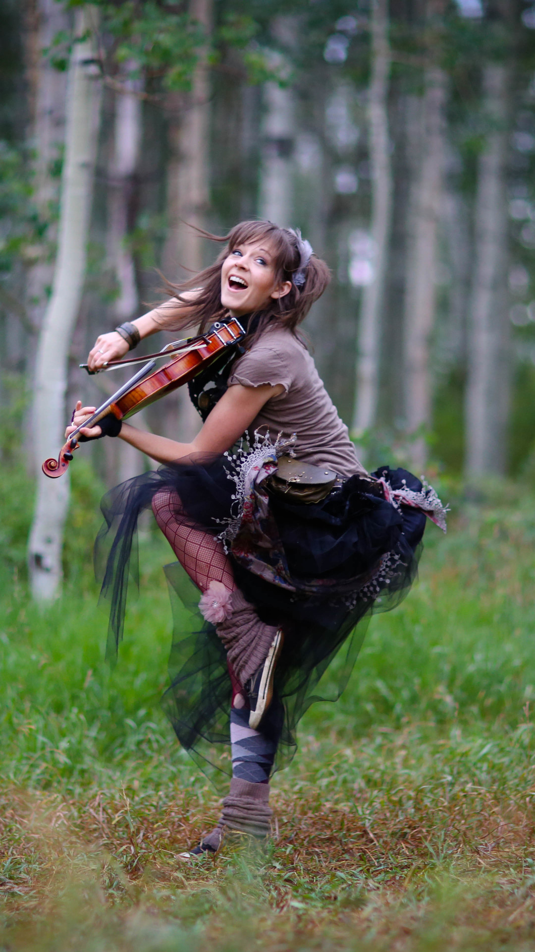 Lindsey Stirling, Violino, Bosco di betulle, Danza, sfondo per iPhone e Android