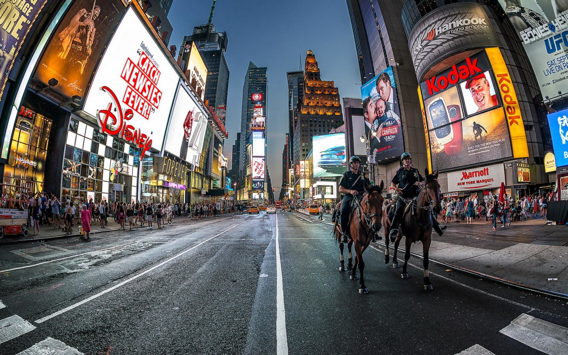 Times Square, Polizia a cavallo, Manhattan, Insegne, 1920x1200, sfondo MacBook Pro