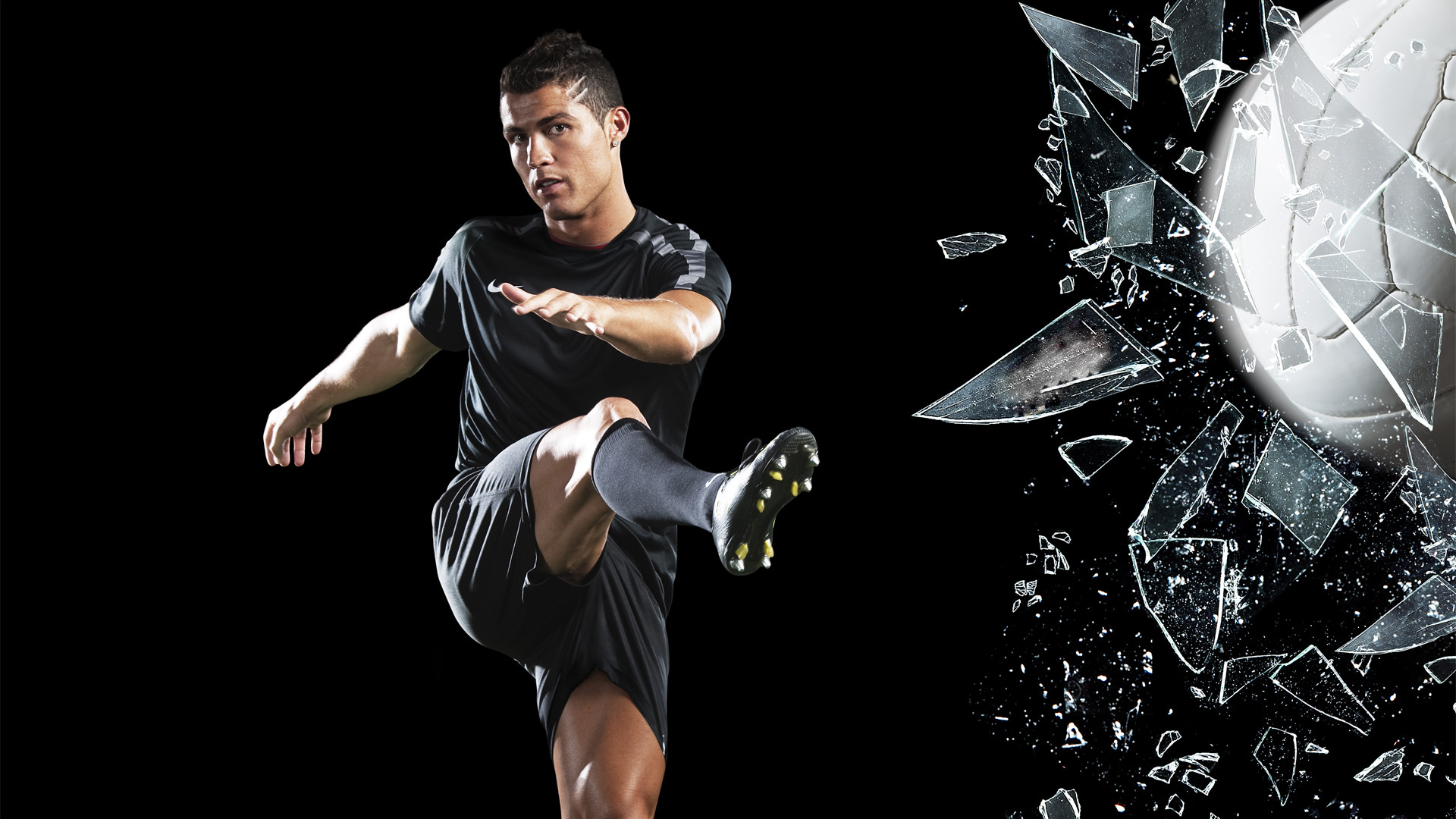Cristiano Ronaldo, Nike, Vetro rotto, Sfondo nero, 1920x1080, wallpaper desktop