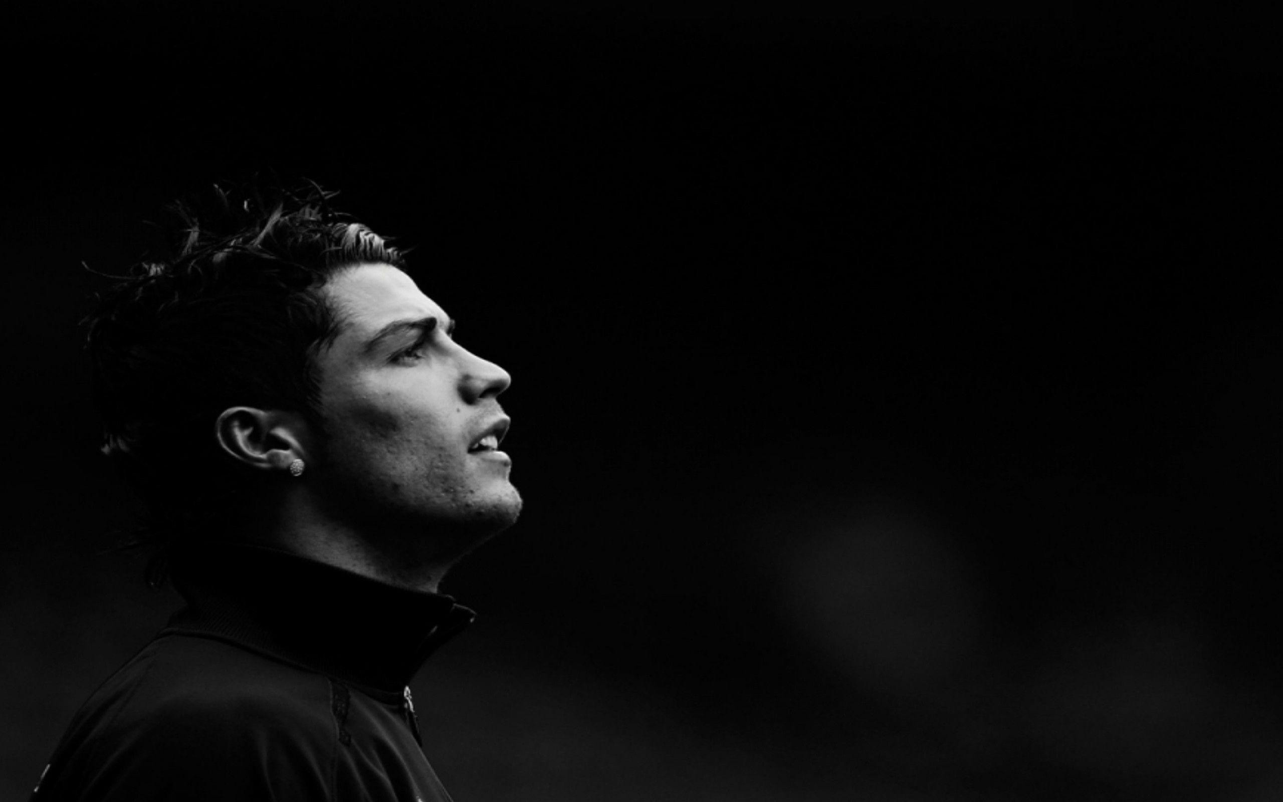 Cristiano Ronaldo, Profilo, Bianco e nero, Sfondo nero, 2K, wallpaper per PC