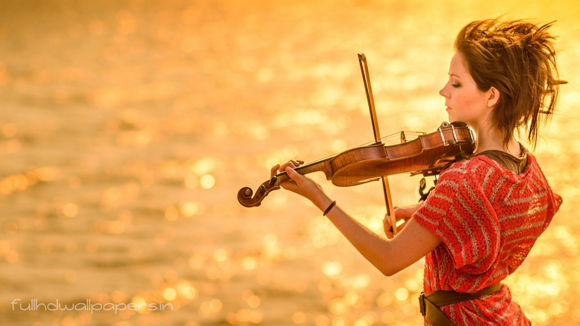 Lindsey Stirling, Violino, Lago, Tramonto, Riflessi dorati, 1920x1080, sfondo per PC
