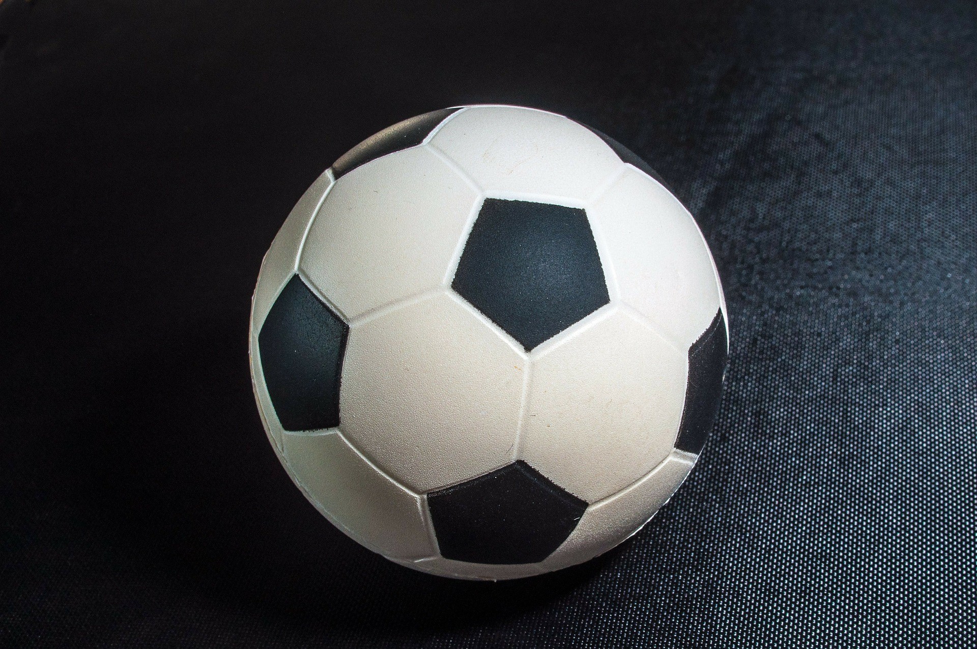 Pallone, Bianco e nero, Primo piano, Full HD, sfondo Windows 11