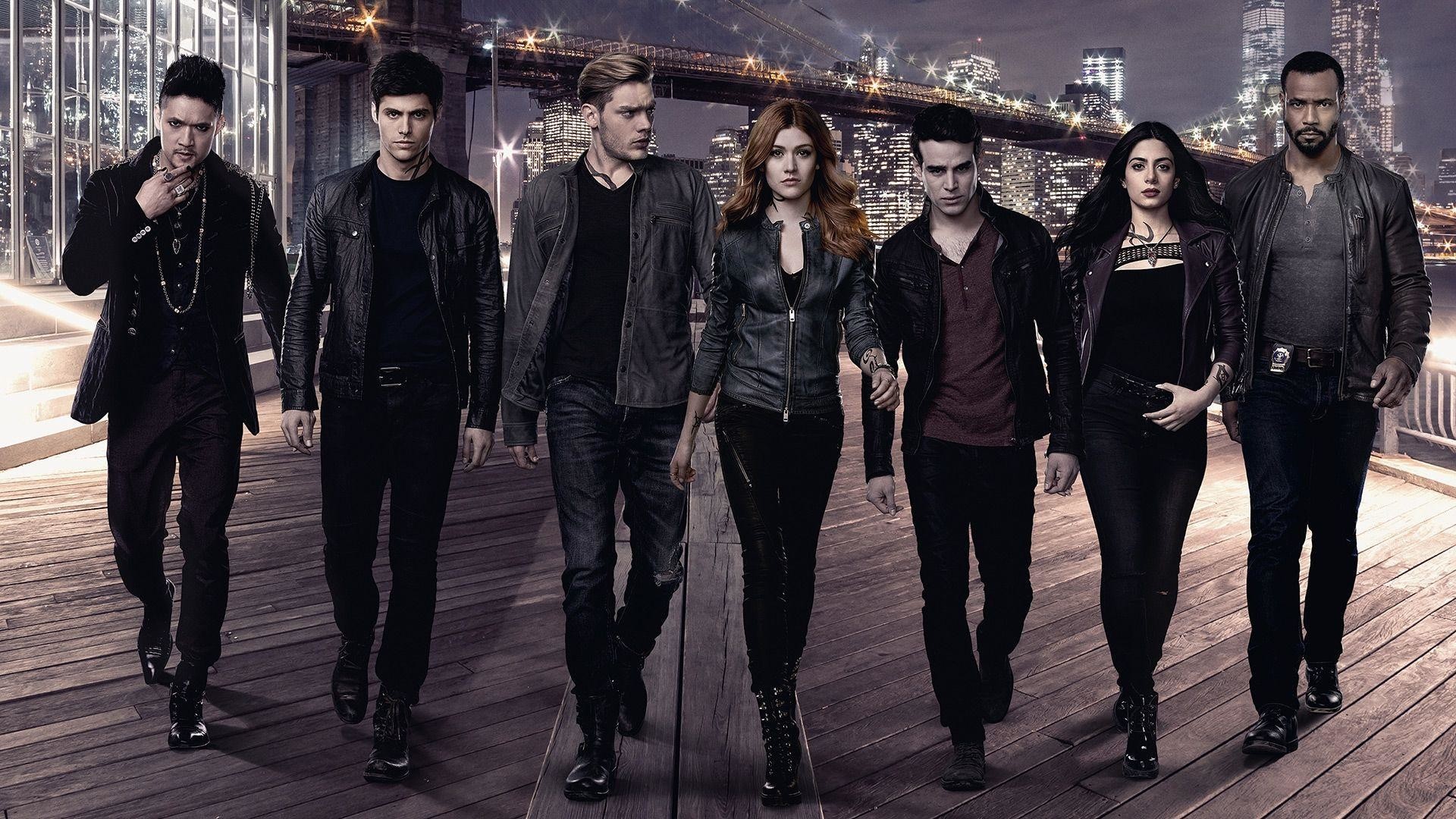 Shadowhunters, Katherine McNamara, Dominic Sherwood, Matthew Daddario, Harry Shum Jr., Emeraude Toubia, Isaiah Mustafa, Ponte di Brooklyn, Cast, sfondo per PC