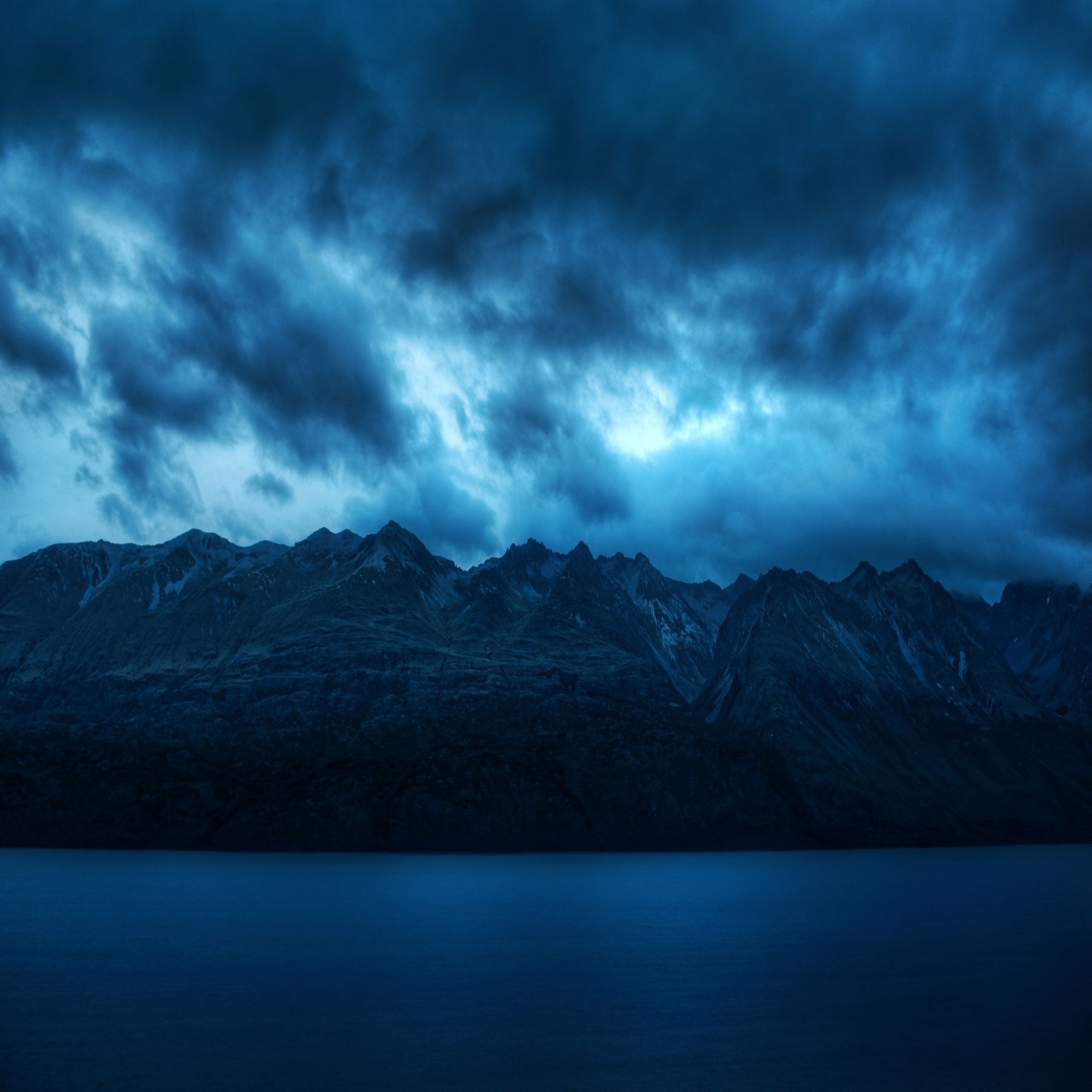 Montagne, Nuvole tempestose, Lago, Blu, sfondo Android verticale