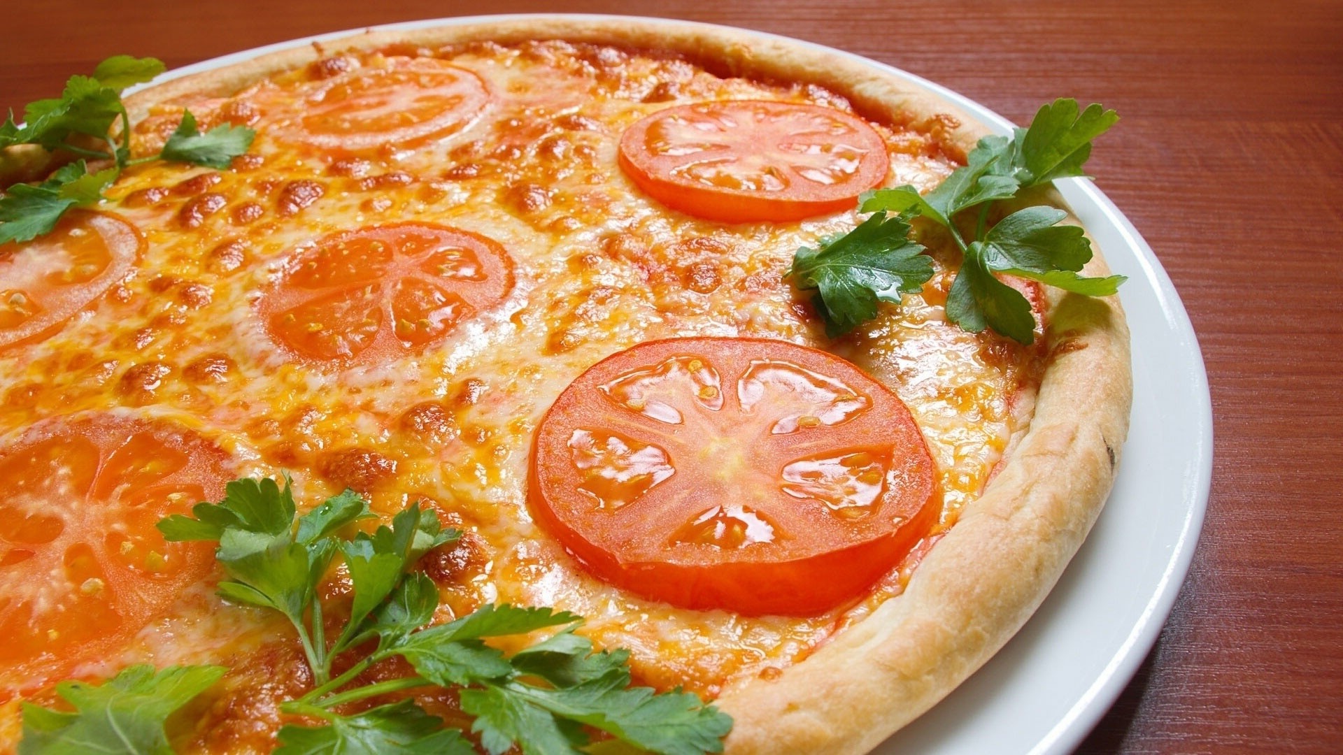 Pizza, Pomodoro, Prezzemolo, Primo piano, 16:9 Full HD, sfondo widescreen