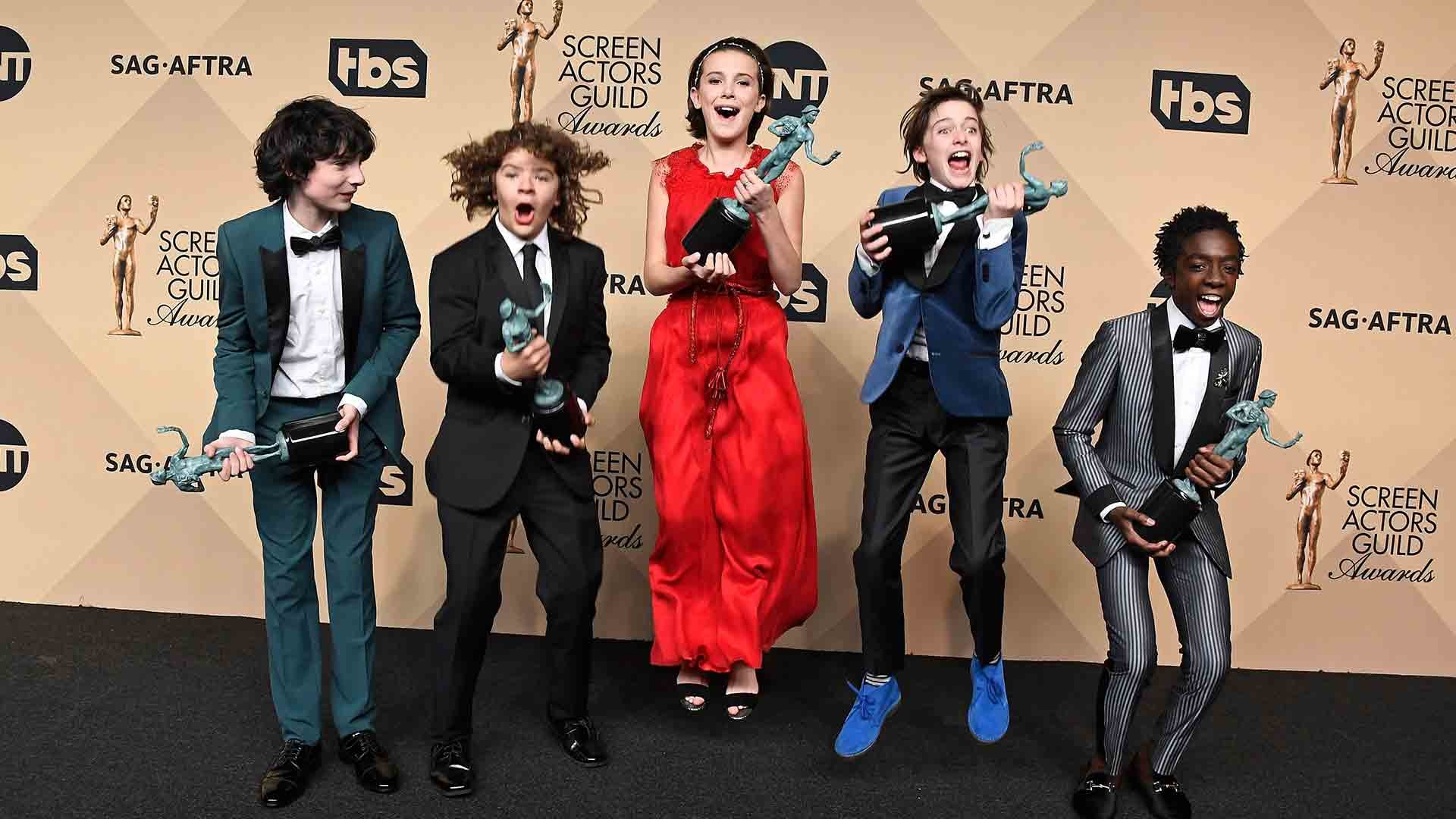 Finn Wolfhard, Gaten Matarazzo, Millie Bobby Brown, Noah Schnapp, Caleb McLaughlin, SAG Awards, sfondo Full HD