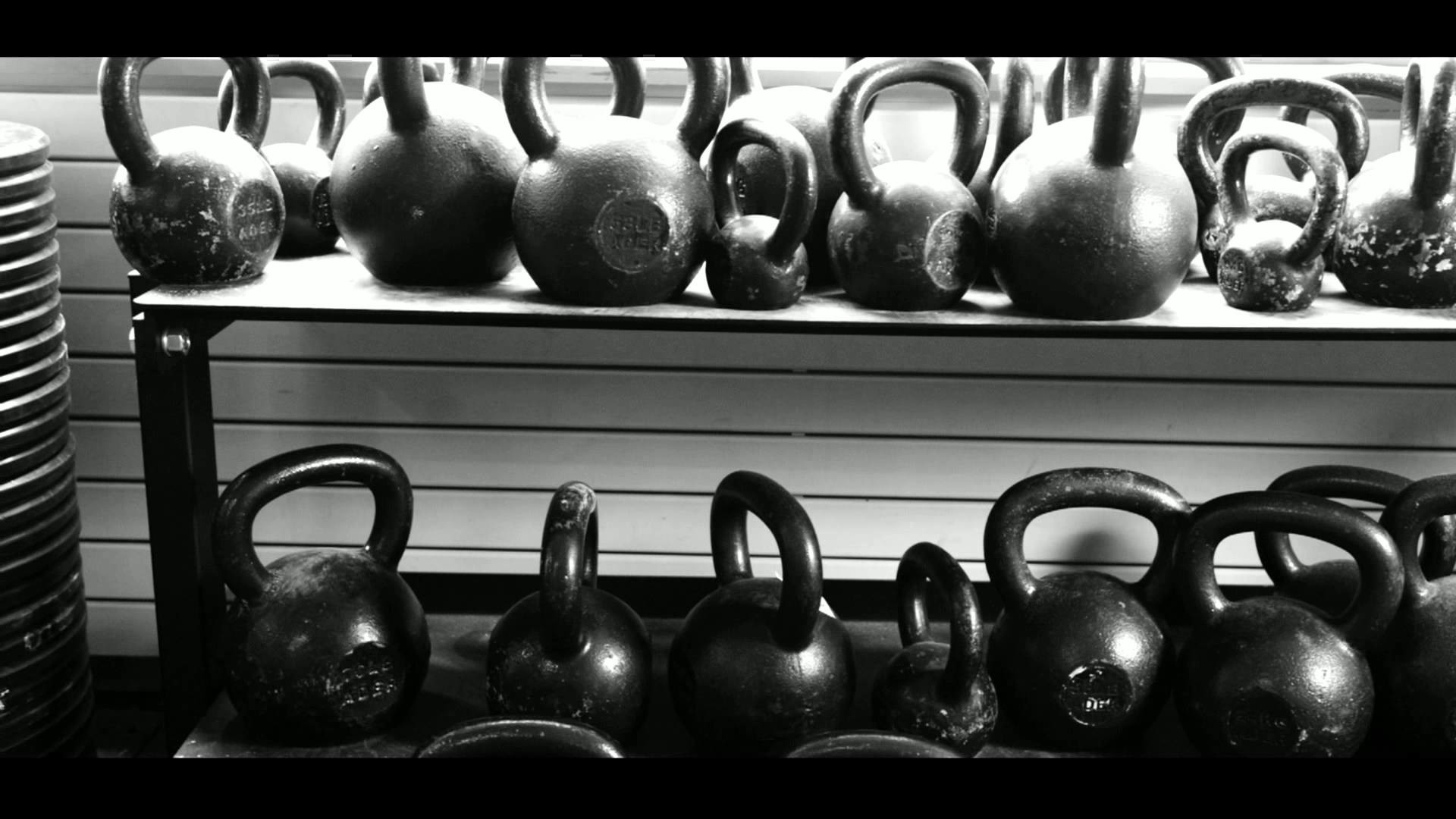 Kettlebell, Rastrelliera, Bianco e nero, 1920x1080, sfondo per PC