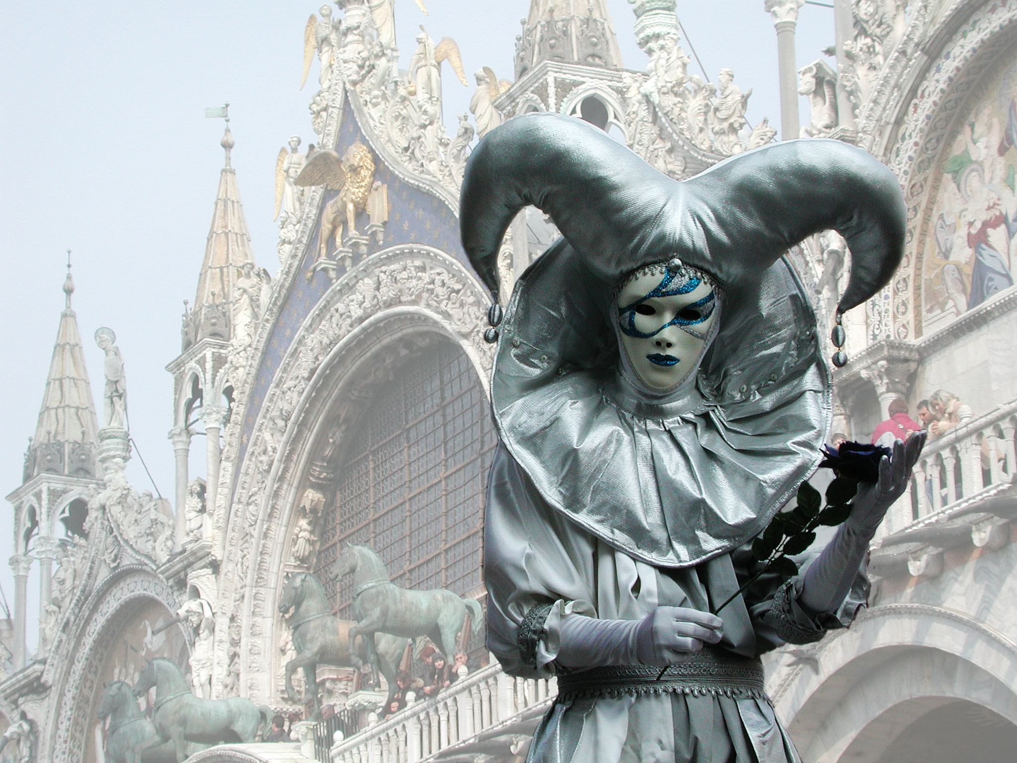 Carnevale di Venezia, Basilica di San Marco, Venezia, Costume da giullare, Maschera argentata, sfondo Full HD