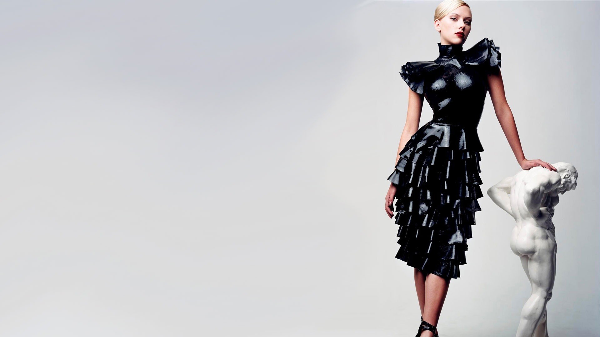 Scarlett Johansson, Abito nero, Statua, Moda, 1920x1080, immagine di sfondo