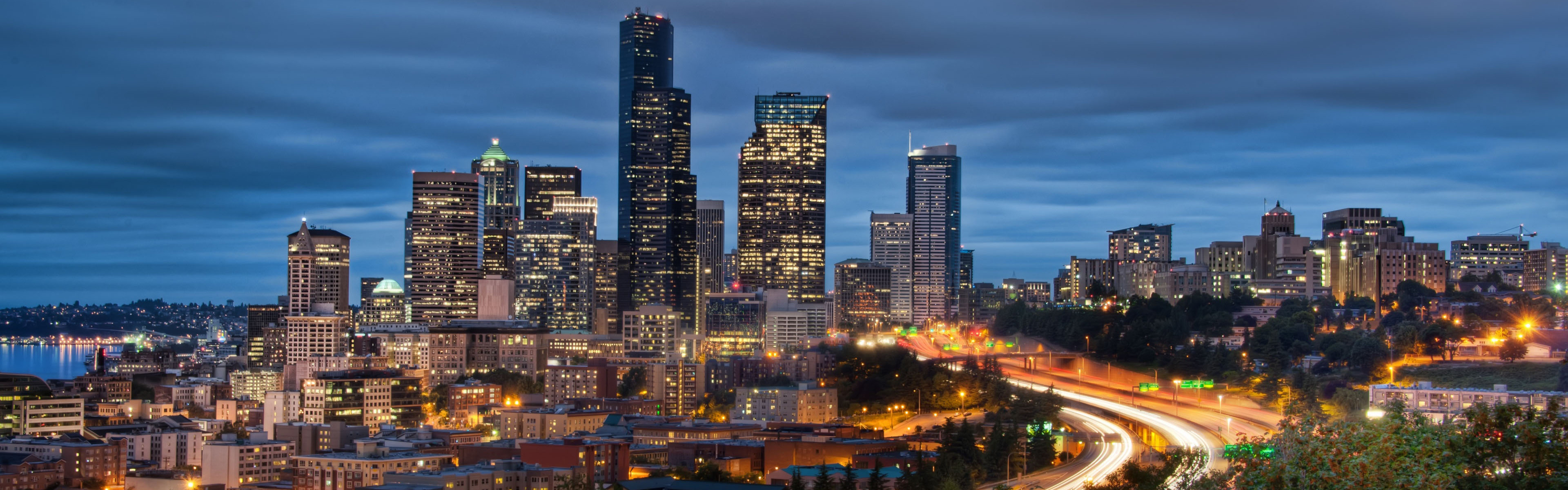 Seattle, Skyline, Crepuscolo, Luci della città, doppio schermo, sfondo Full HD