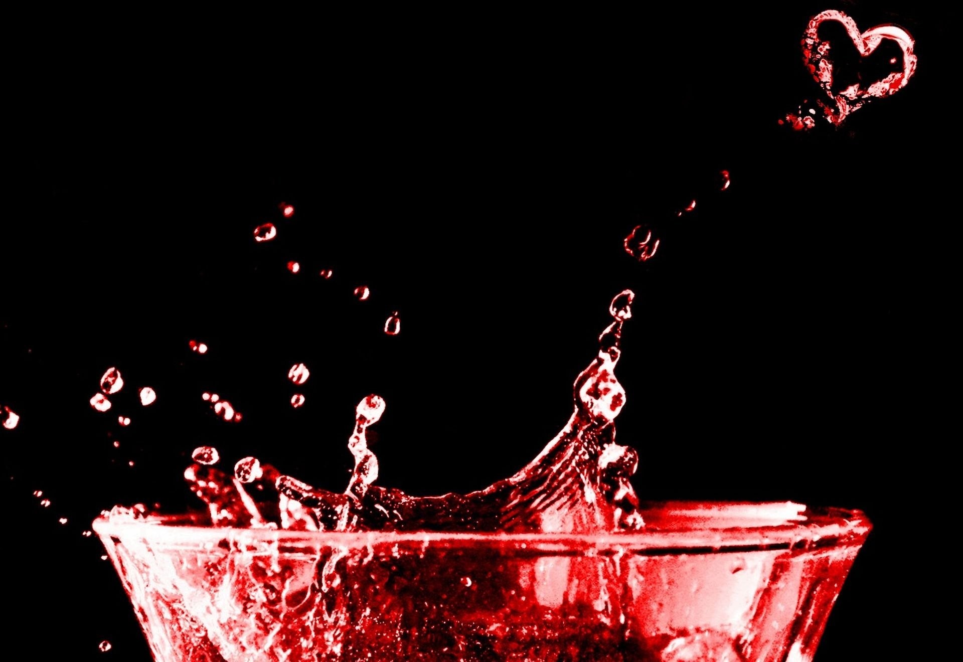 Cuore, Schizzi, Bicchiere, Liquido rosso, Sfondo nero, Full HD, wallpaper per portatile