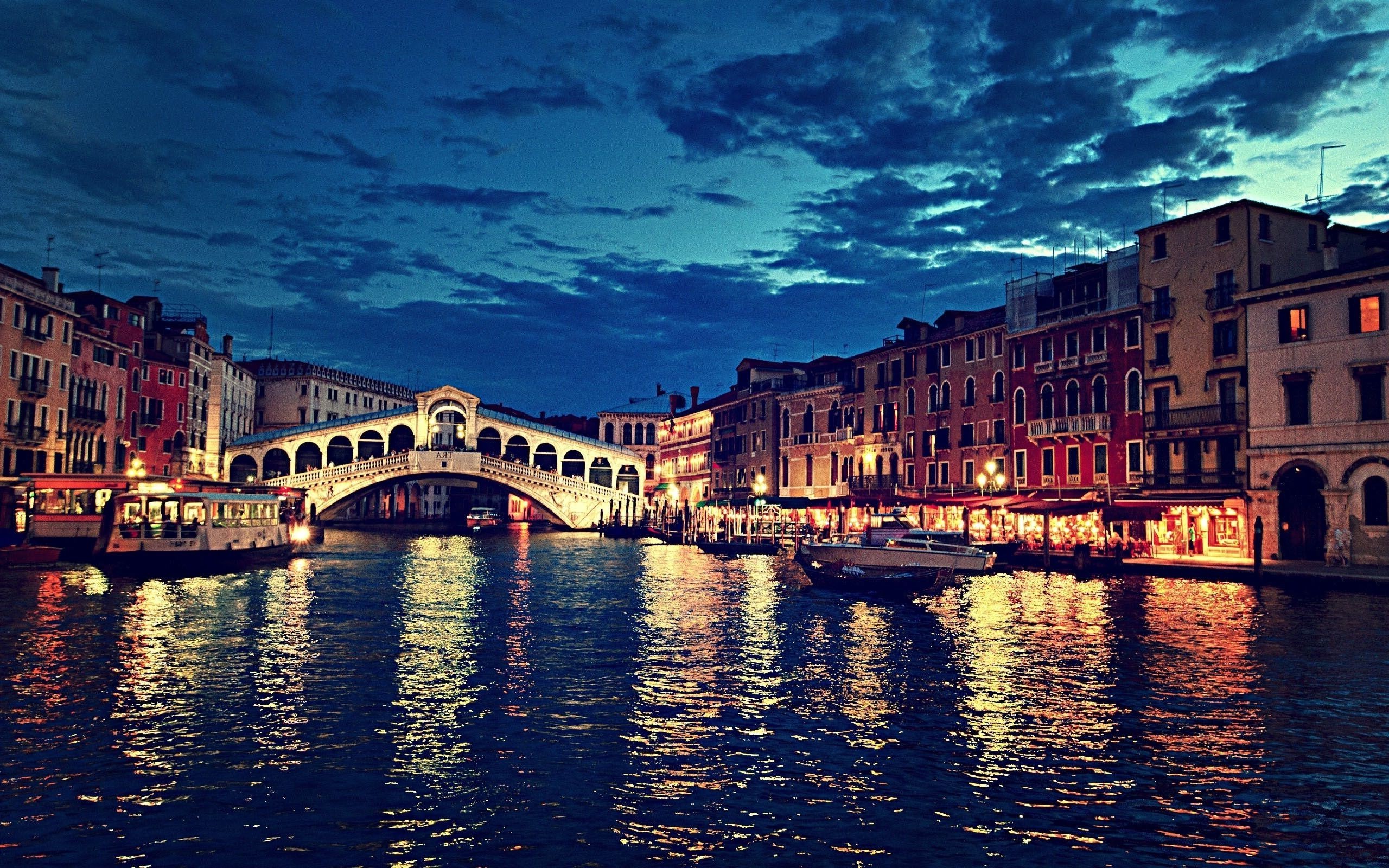 Ponte di Rialto, Canal Grande, Venezia, Crepuscolo, Riflessi, 2K, sfondo per PC e portatile