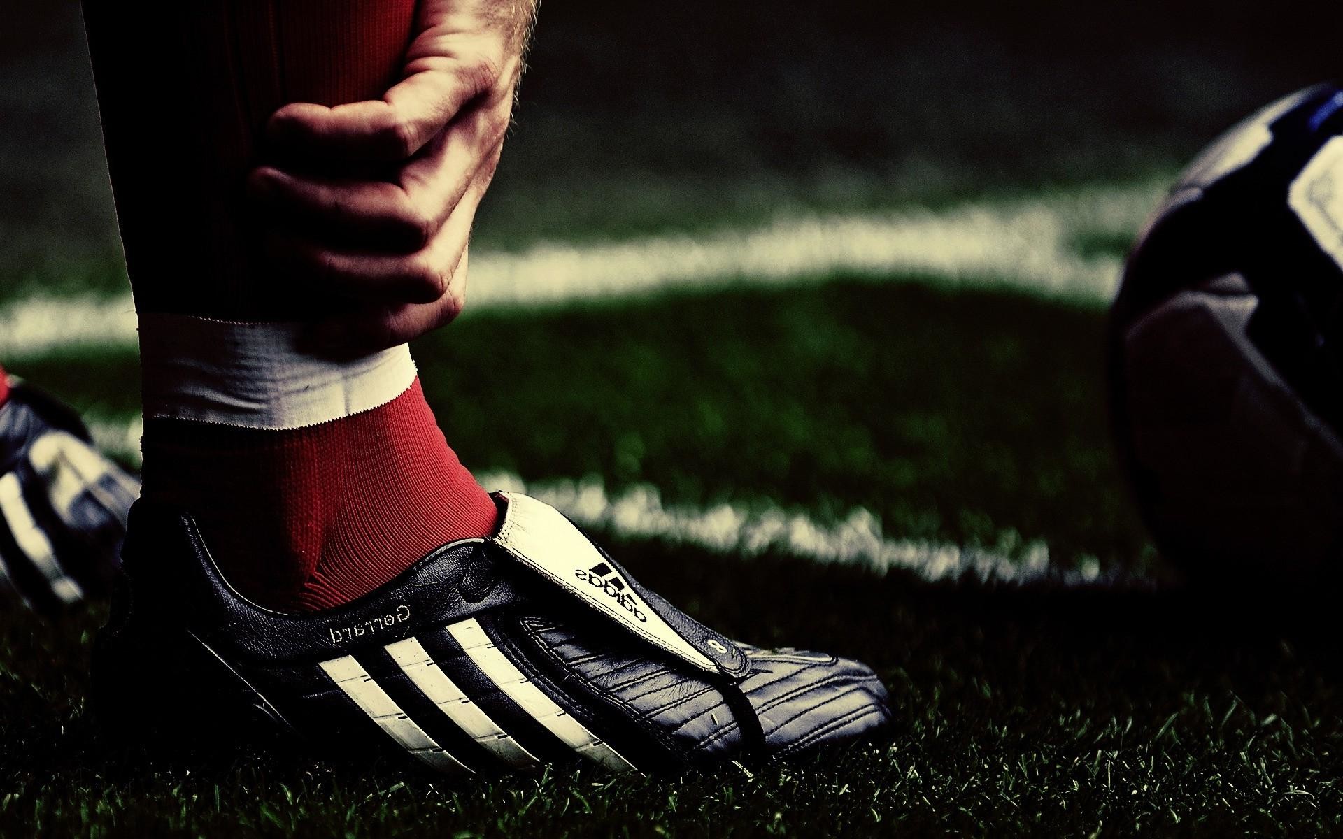 Scarpe da calcio, Adidas, Calzettoni rossi, Primo piano, 16:10 Full HD, sfondo widescreen