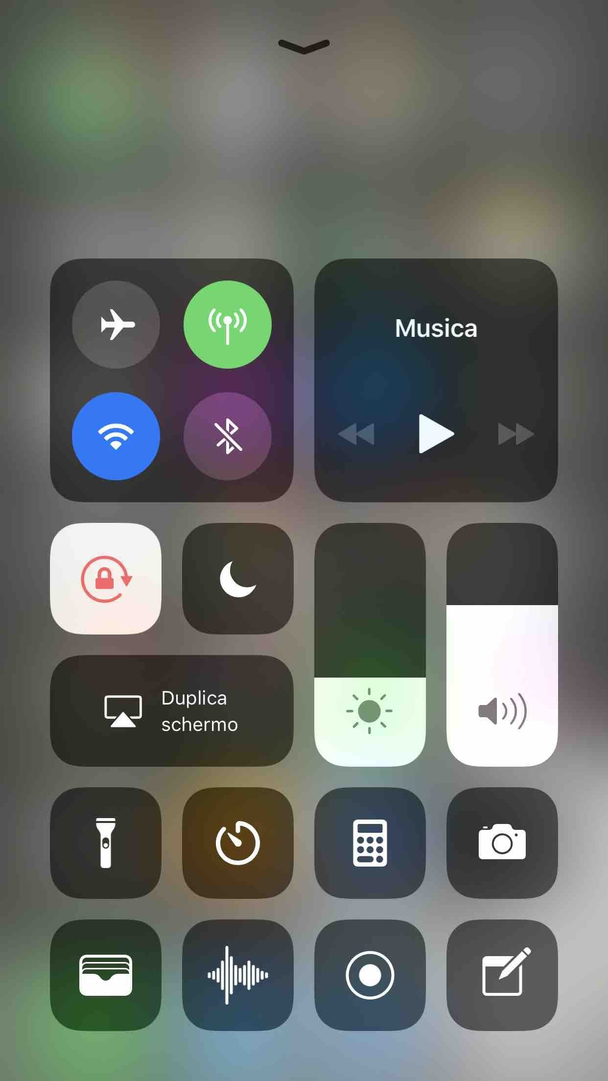 A differenza della versione presente su iOS 10, il nuovo copre tutto lo schermo, ed ha anche un design completamente rinnovato: come si può vedere dalle ..., wallpaper Full HD