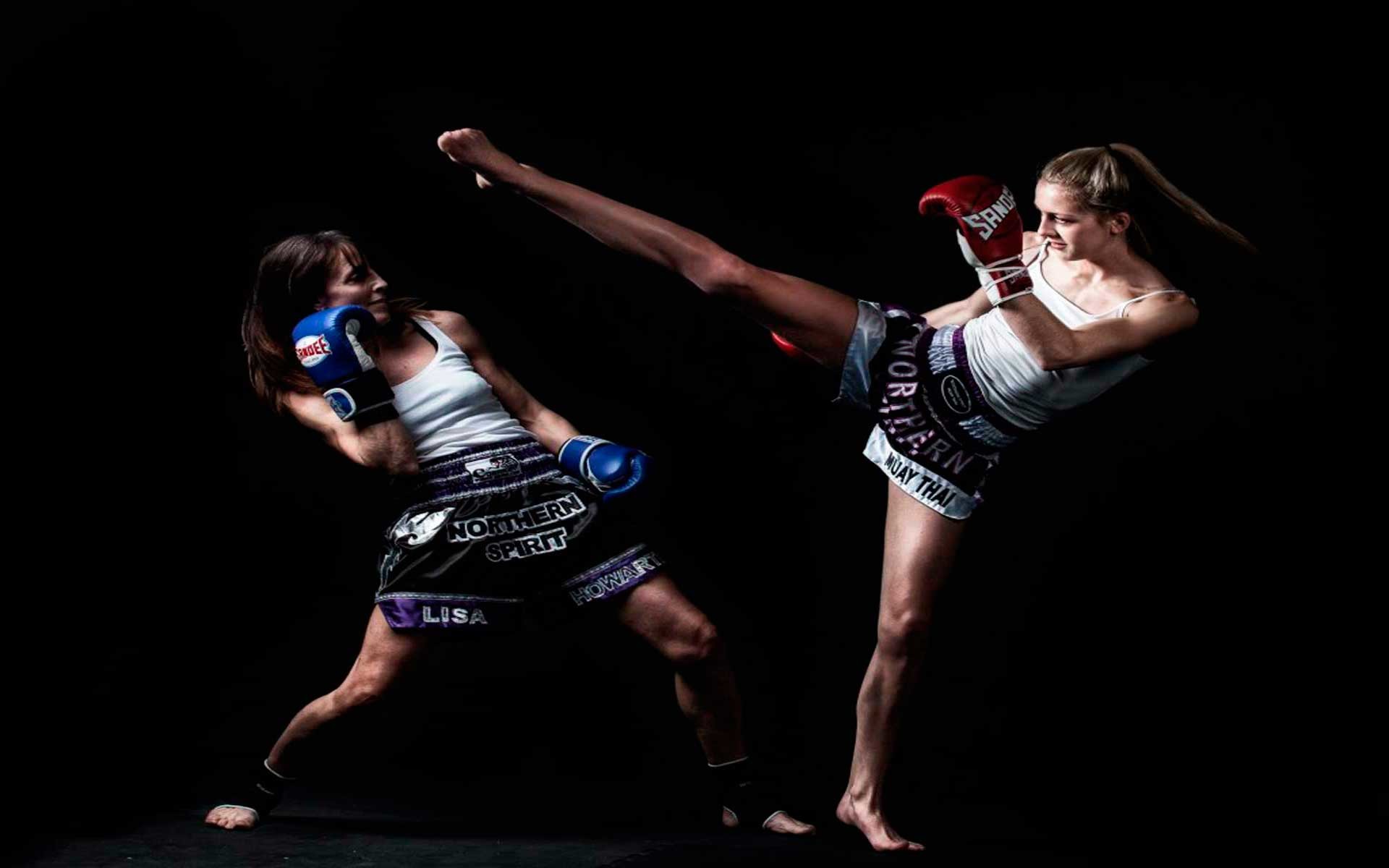 Muay Thai, Lottatrici, Calcio, Sfondo nero, 16:10 Full HD, wallpaper widescreen