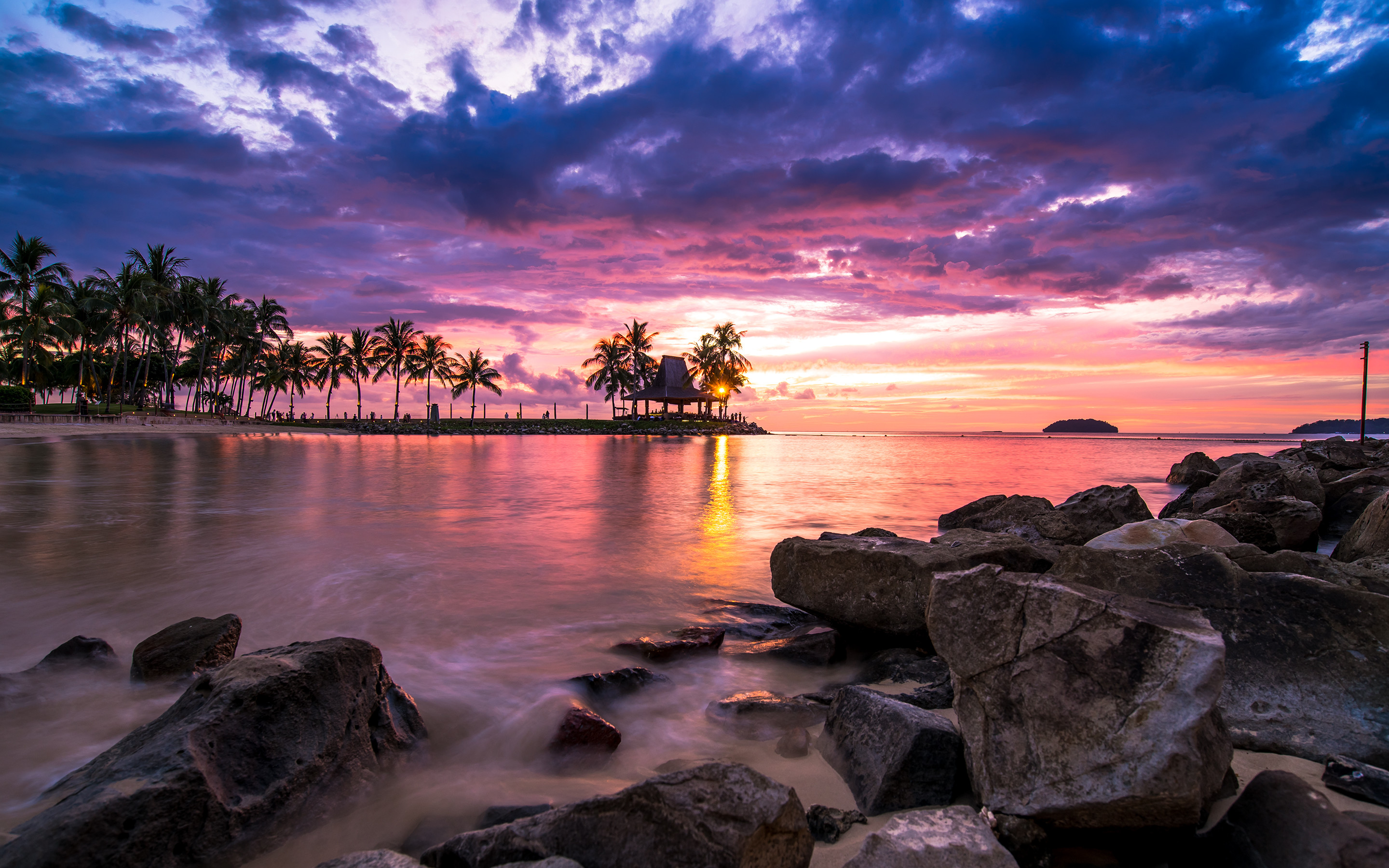 Spiaggia tropicale, Palme, Rocce, Tramonto, Lunga esposizione, 2K, sfondo Windows 11