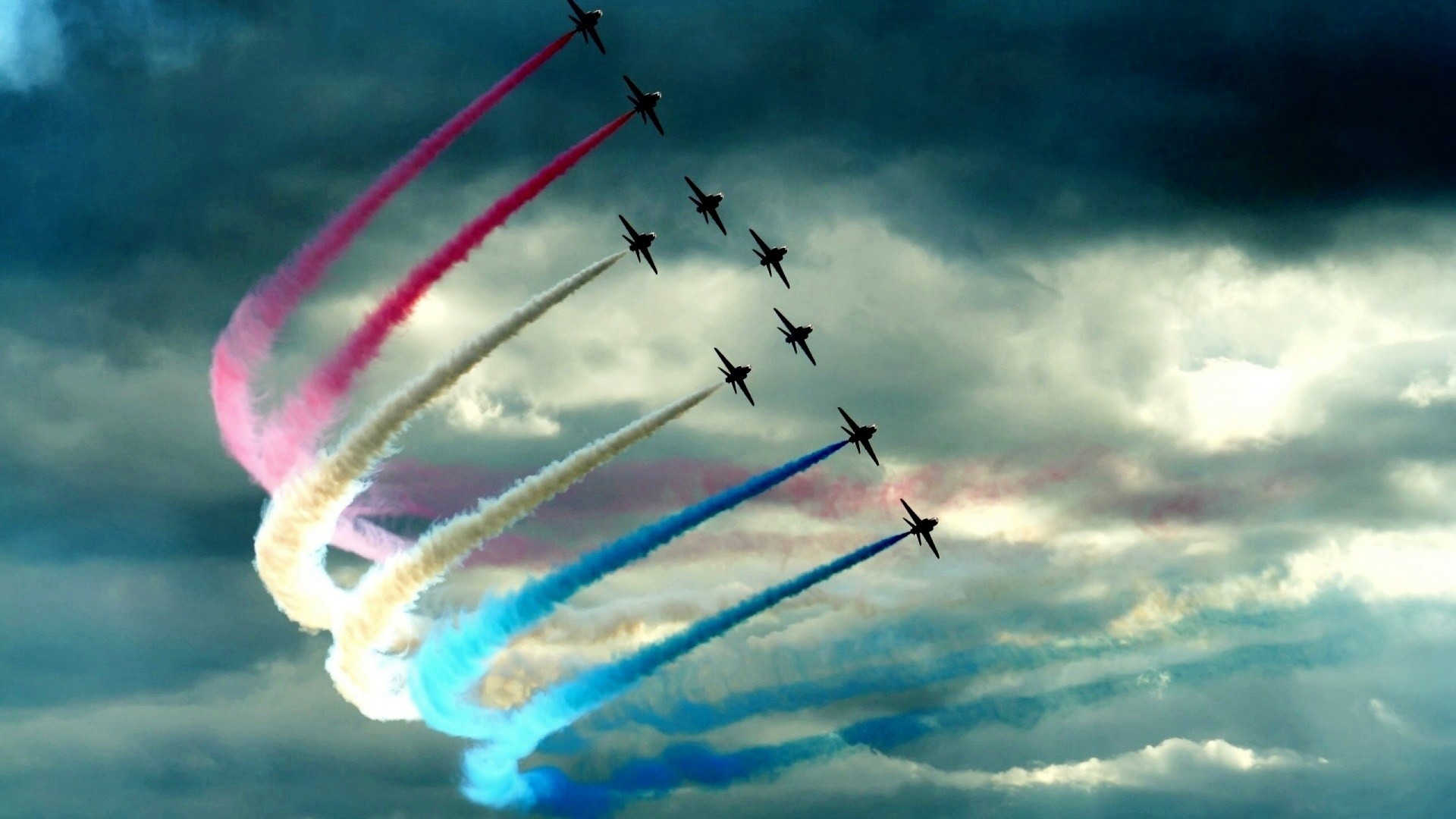 Red Arrows, Pattuglia acrobatica, Scie colorate, Aerei, Nuvole, Full HD, wallpaper per portatile